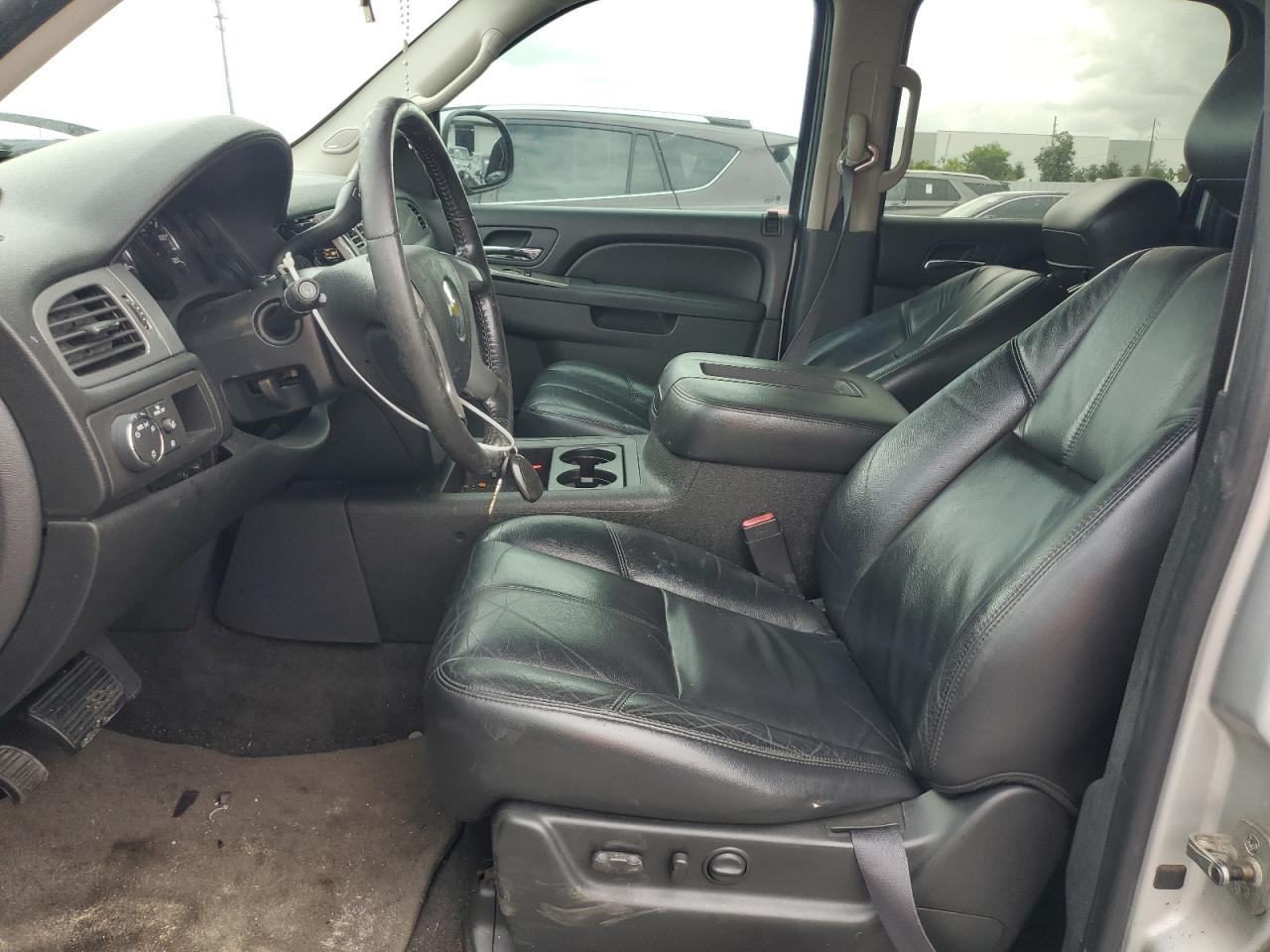 2011 CHEVROLET Suburban