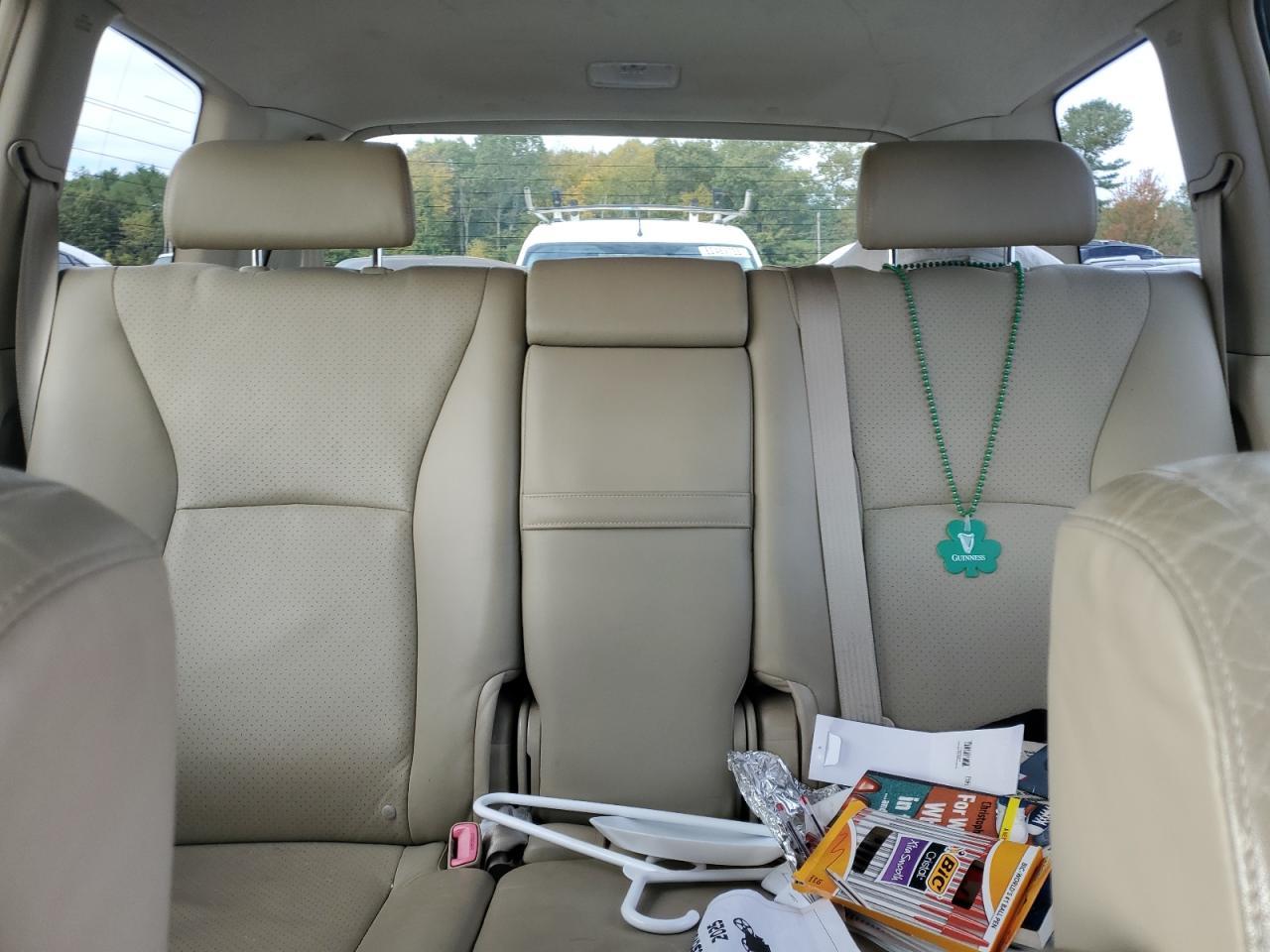 2005 TOYOTA HIGHLANDER