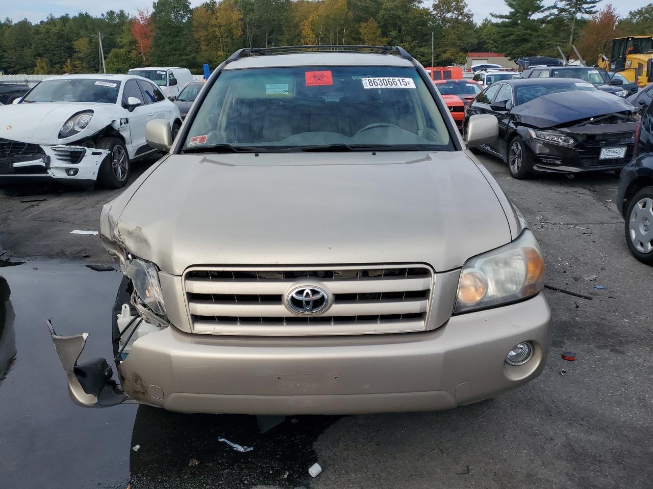 2005 TOYOTA HIGHLANDER