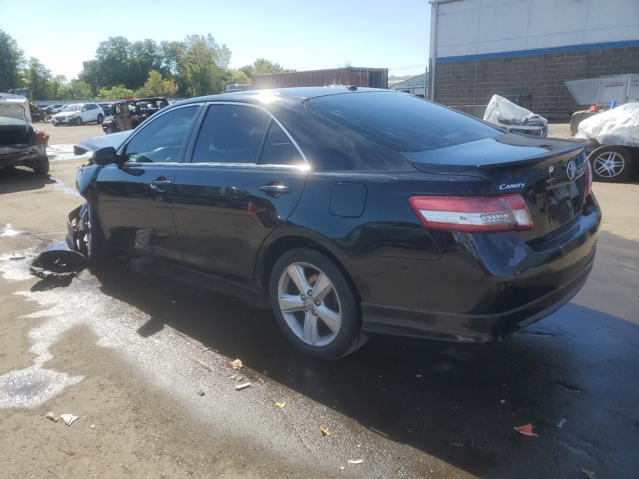 2011 TOYOTA CAMRY