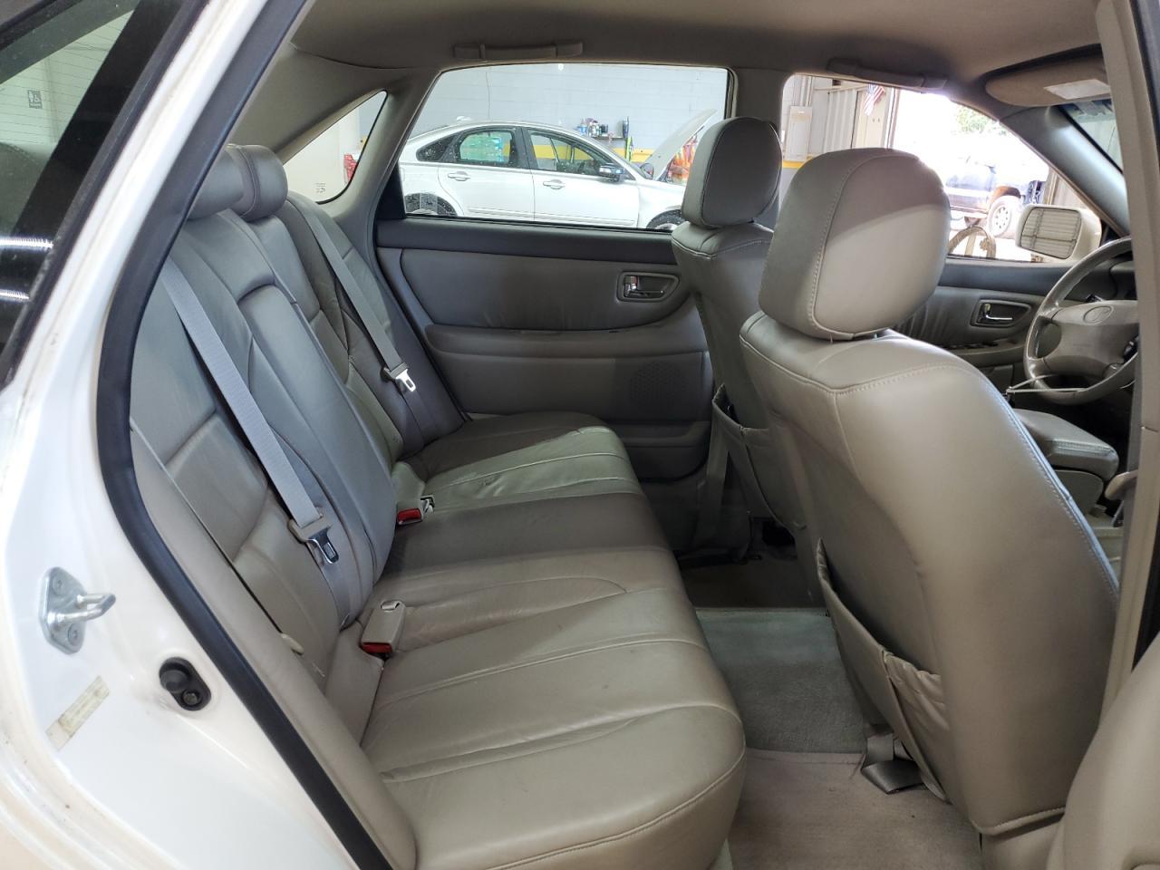 2001 TOYOTA Avalon