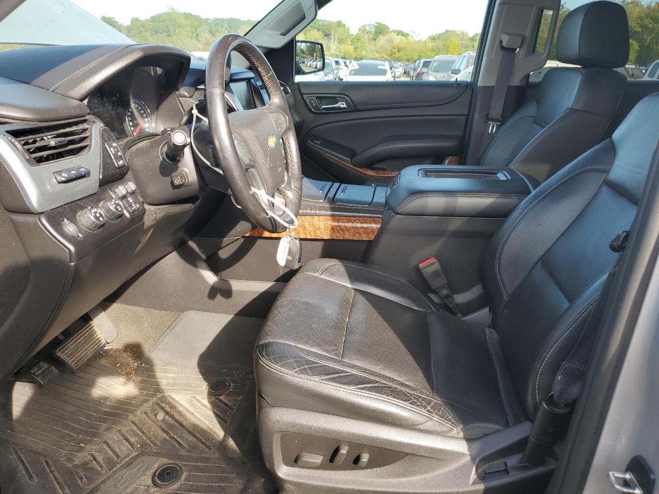 2016 CHEVROLET Suburban