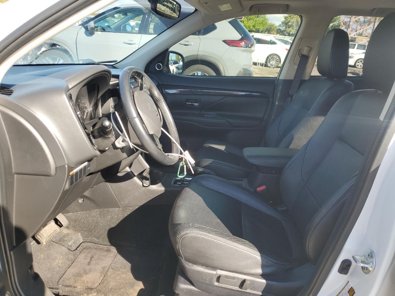 2016 MITSUBISHI outlander