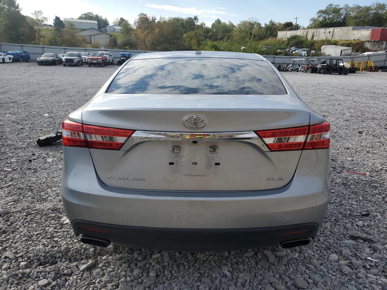 2015 TOYOTA Avalon