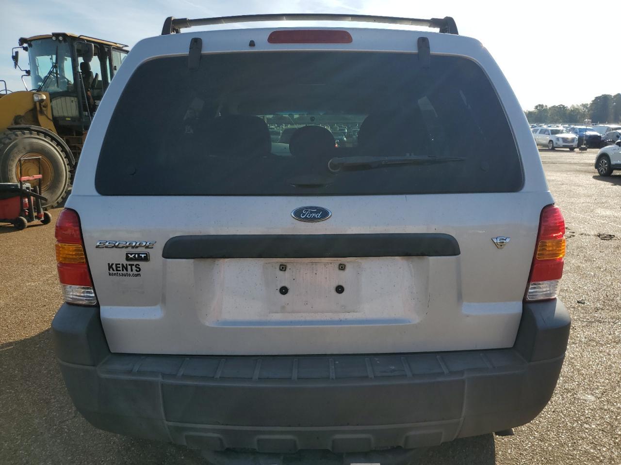 2005 FORD ESCAPE