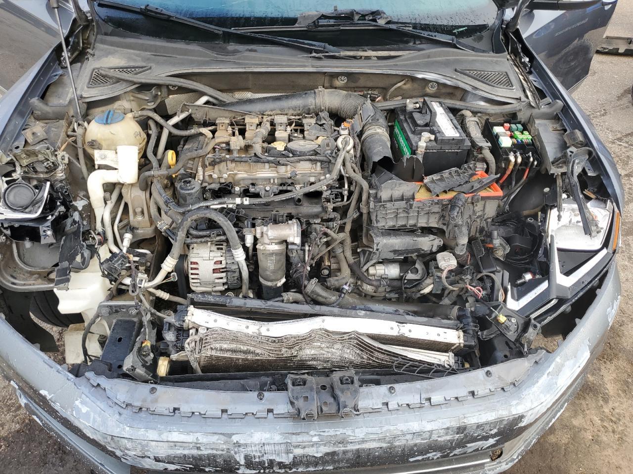 2016 VOLKSWAGEN Passat