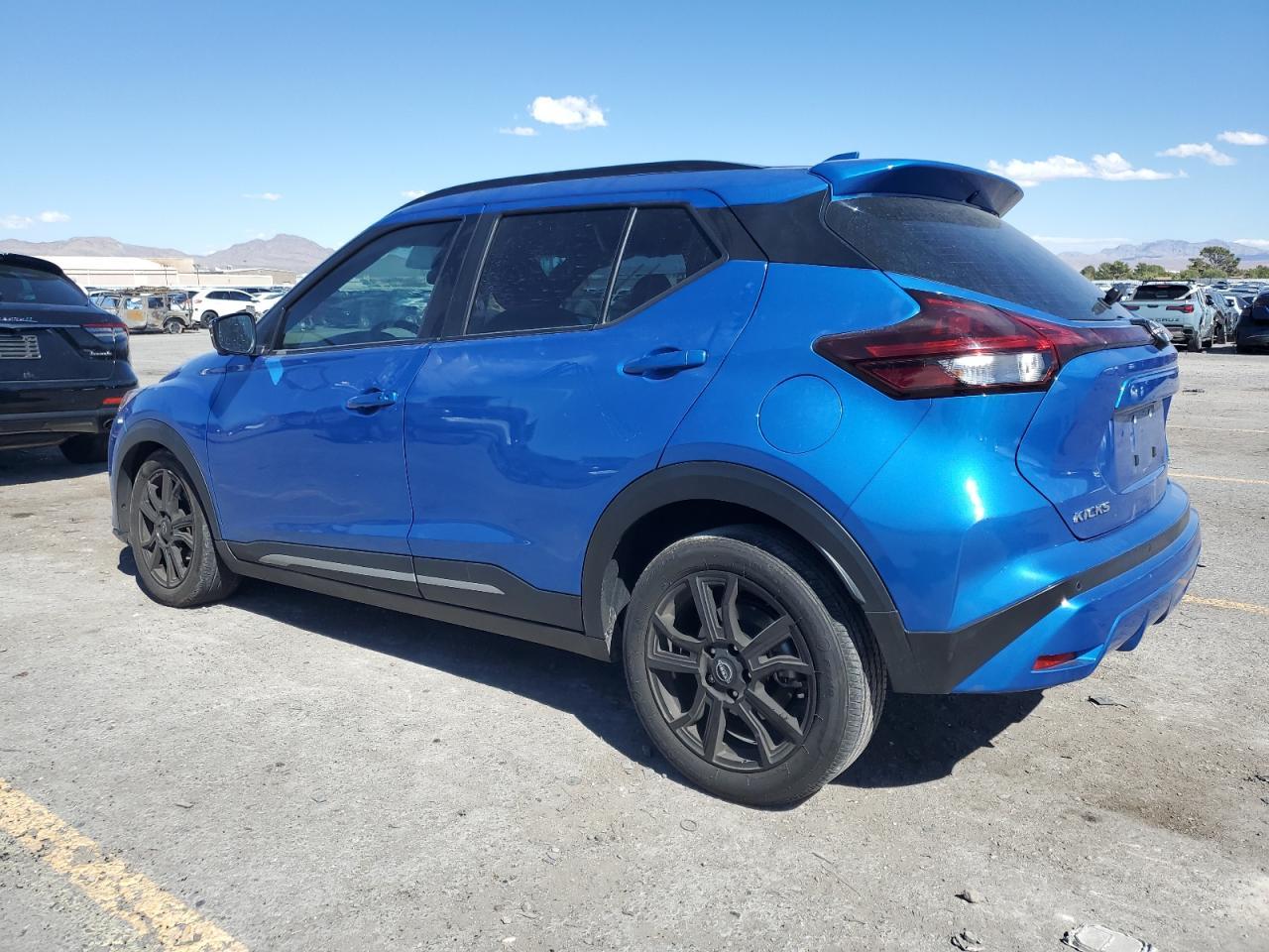 2024 NISSAN KICKS