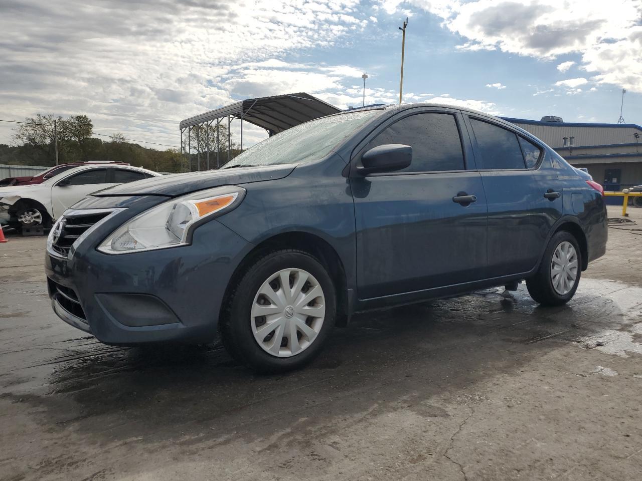 2016 NISSAN VERSA