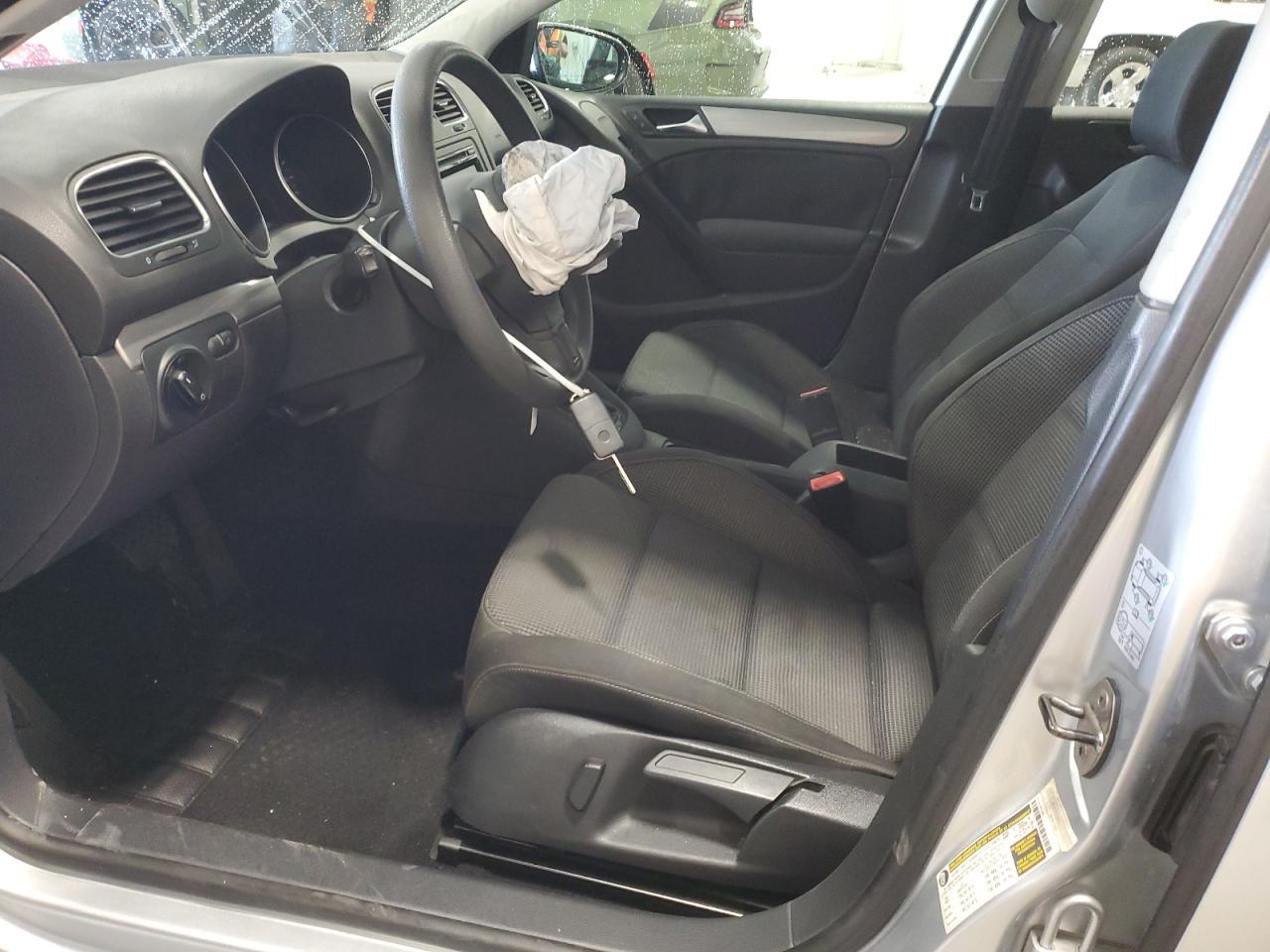 2011 VOLKSWAGEN GOLF