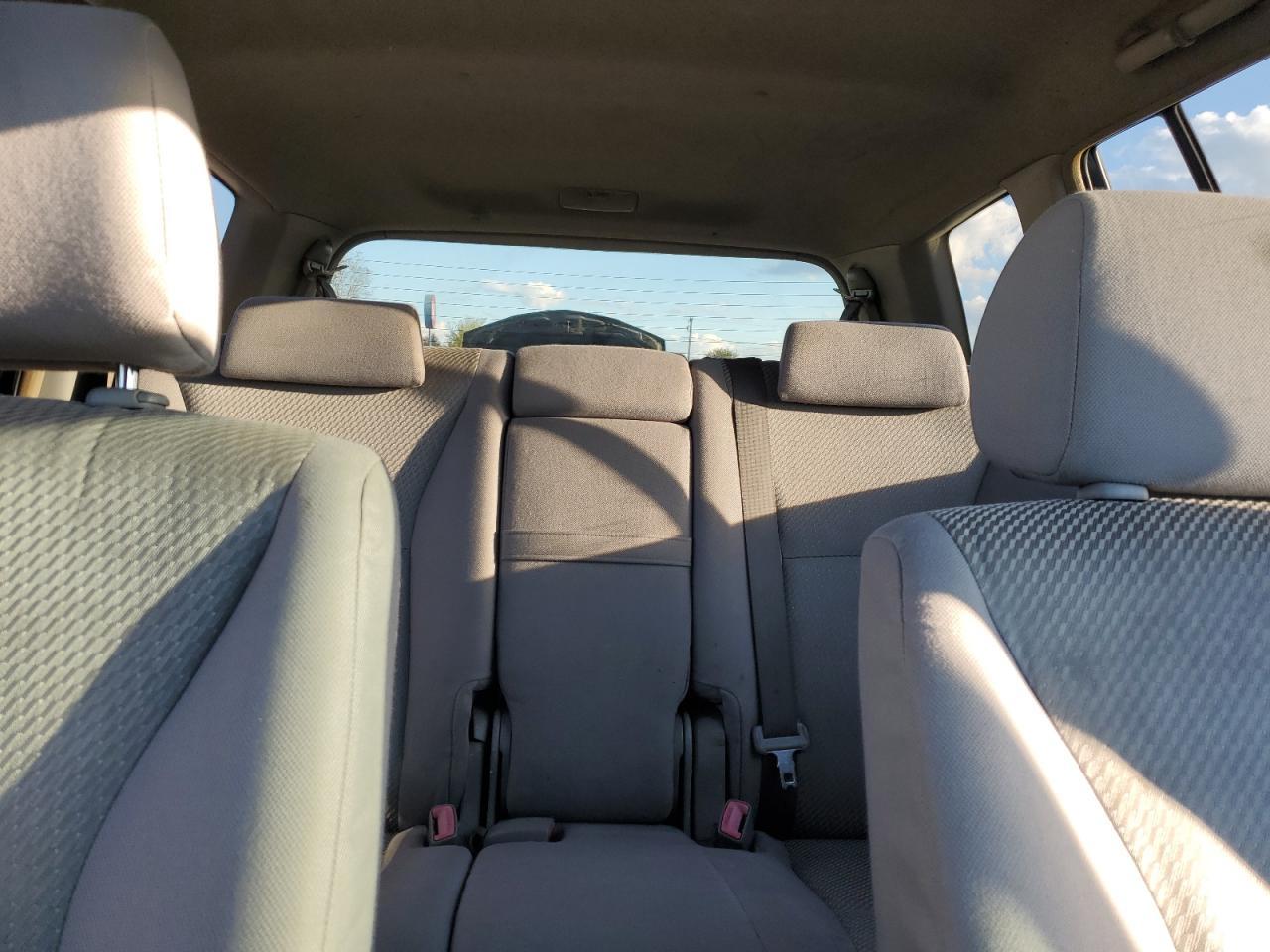 2004 TOYOTA HIGHLANDER