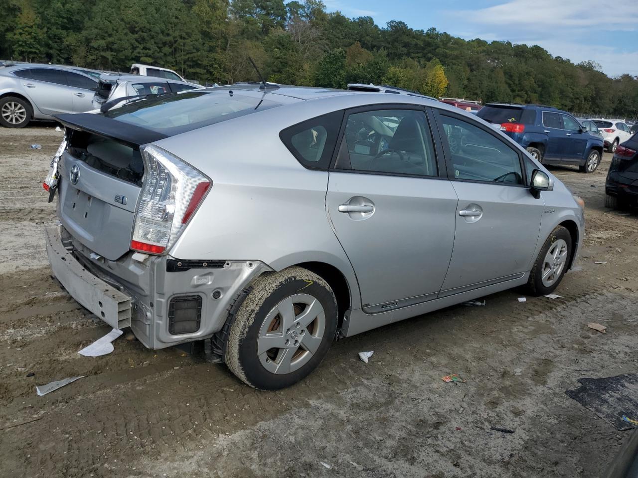 2011 TOYOTA PRIUS