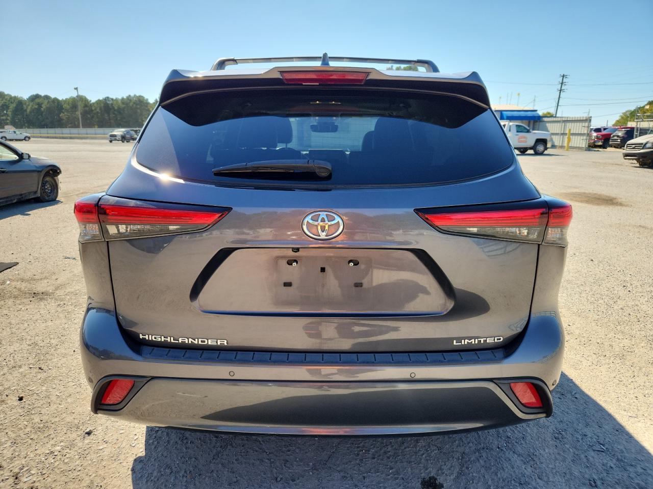 2022 TOYOTA HIGHLANDER