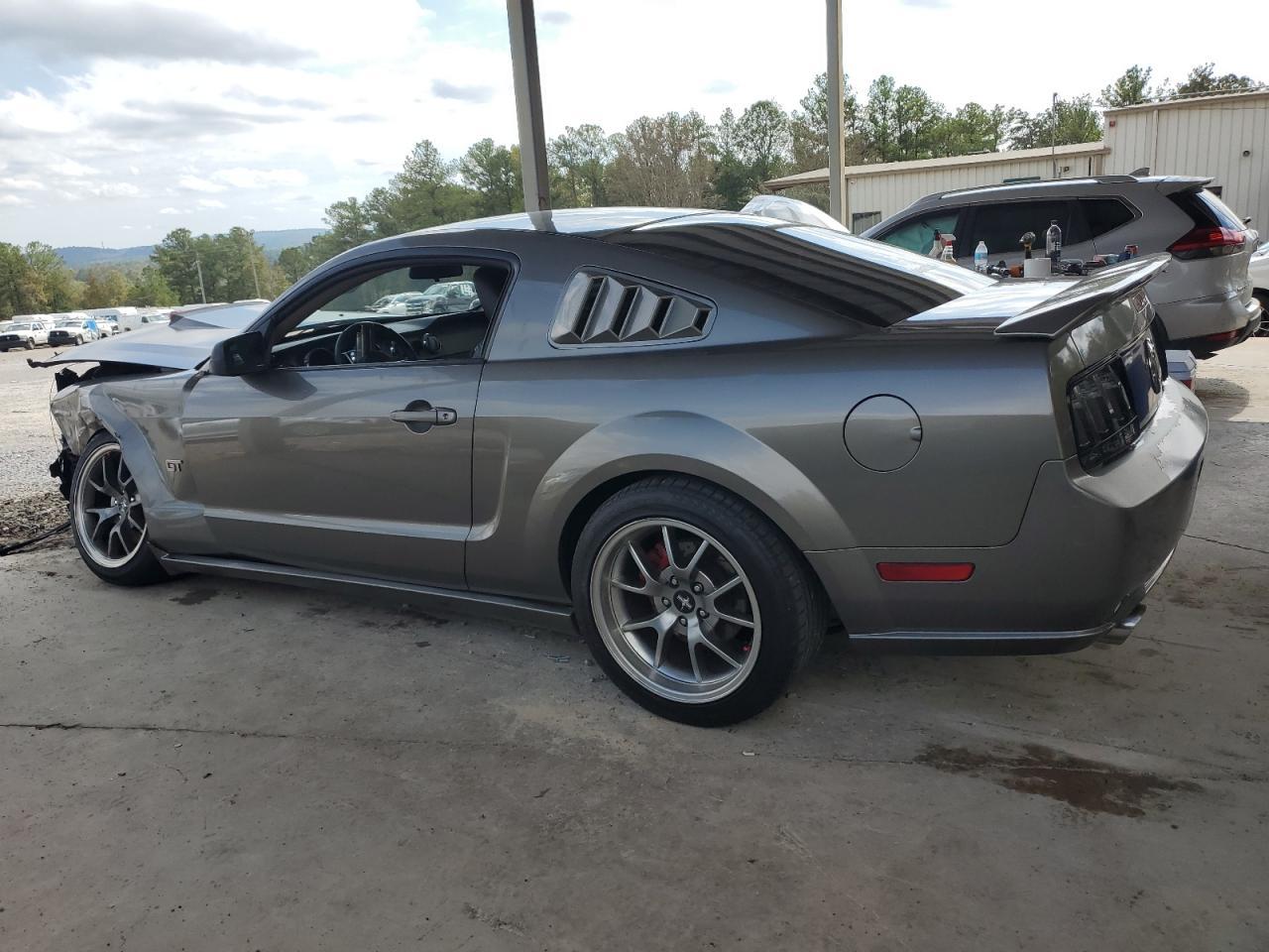 2005 FORD MUSTANG