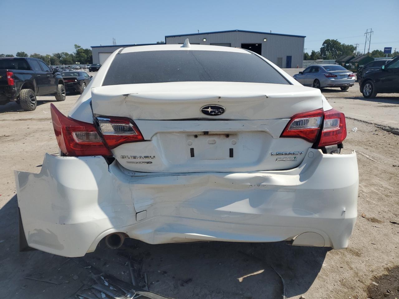 2017 SUBARU Legacy