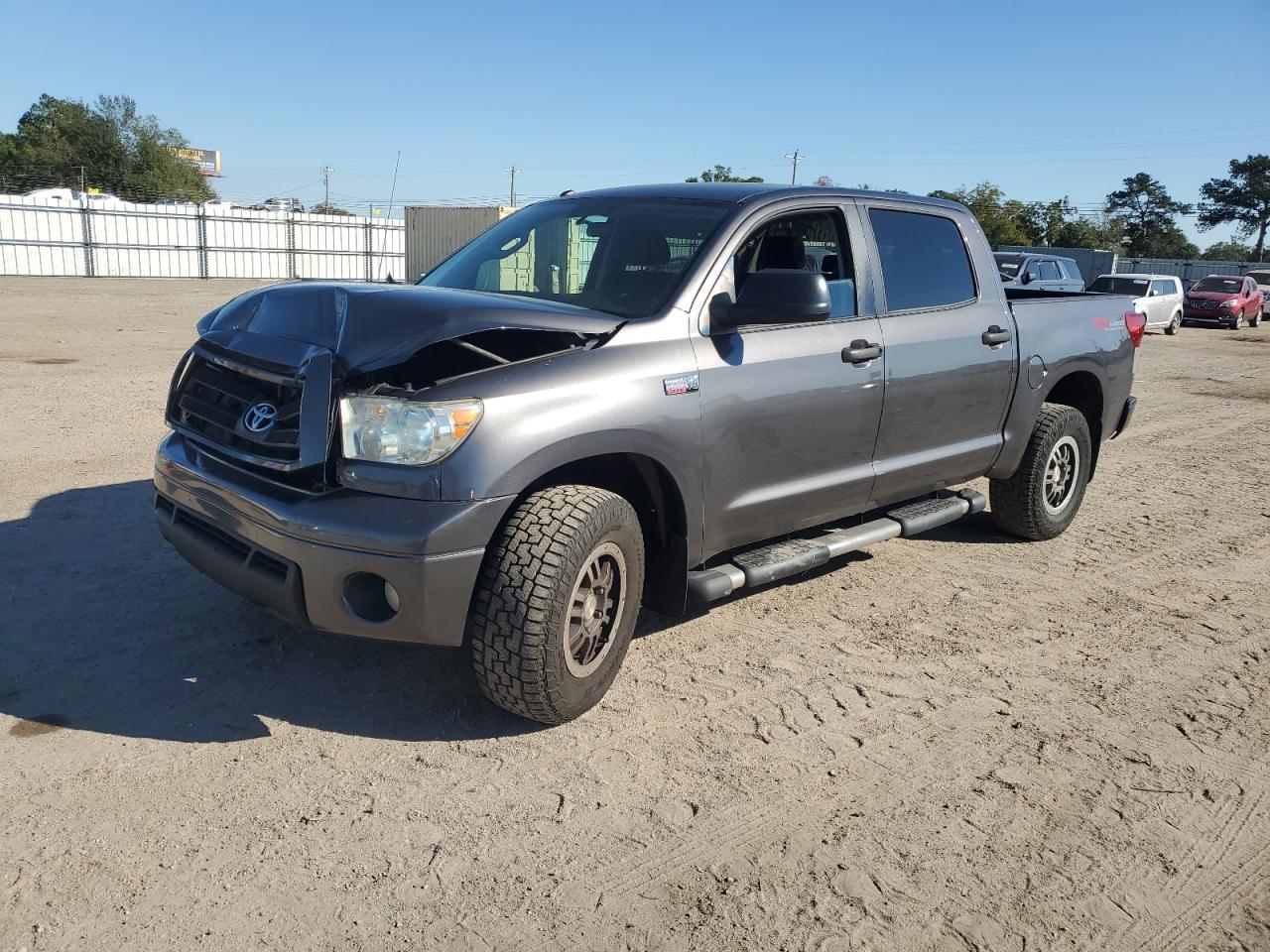 2011 TOYOTA TUNDRA