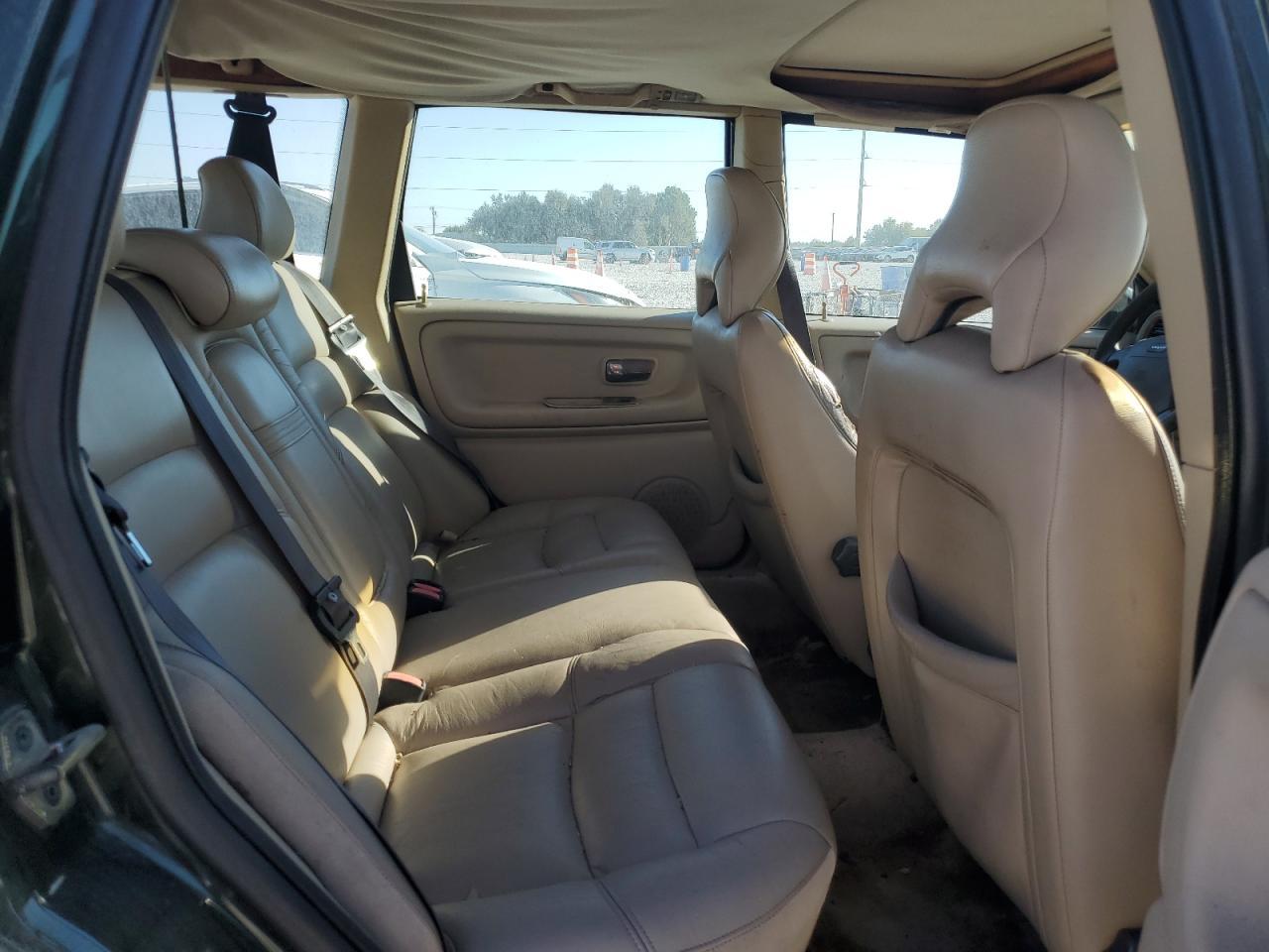 1998 VOLVO V70
