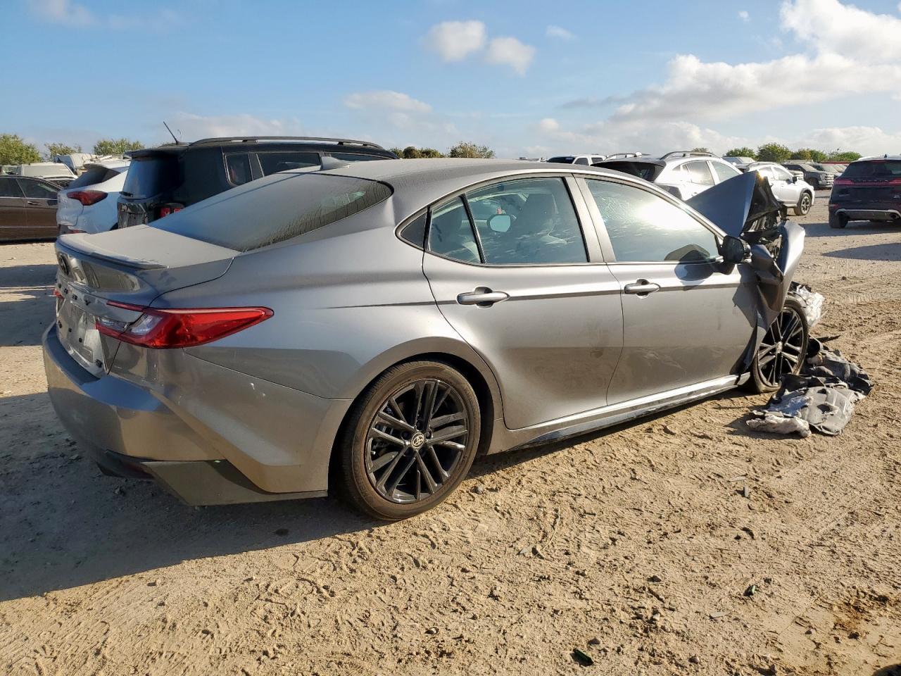2025 TOYOTA CAMRY