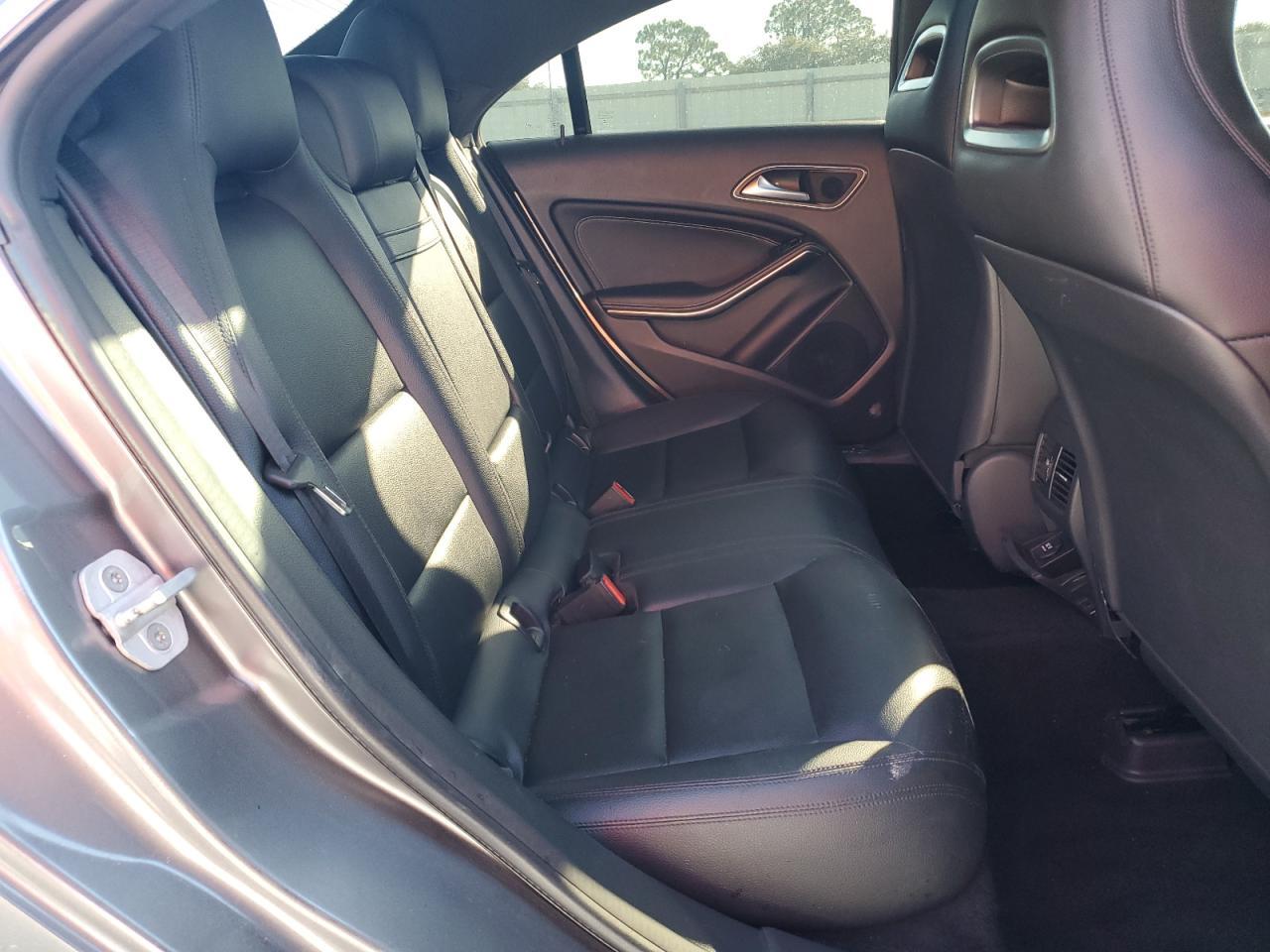2015 MERCEDES-BENZ CLA-Class