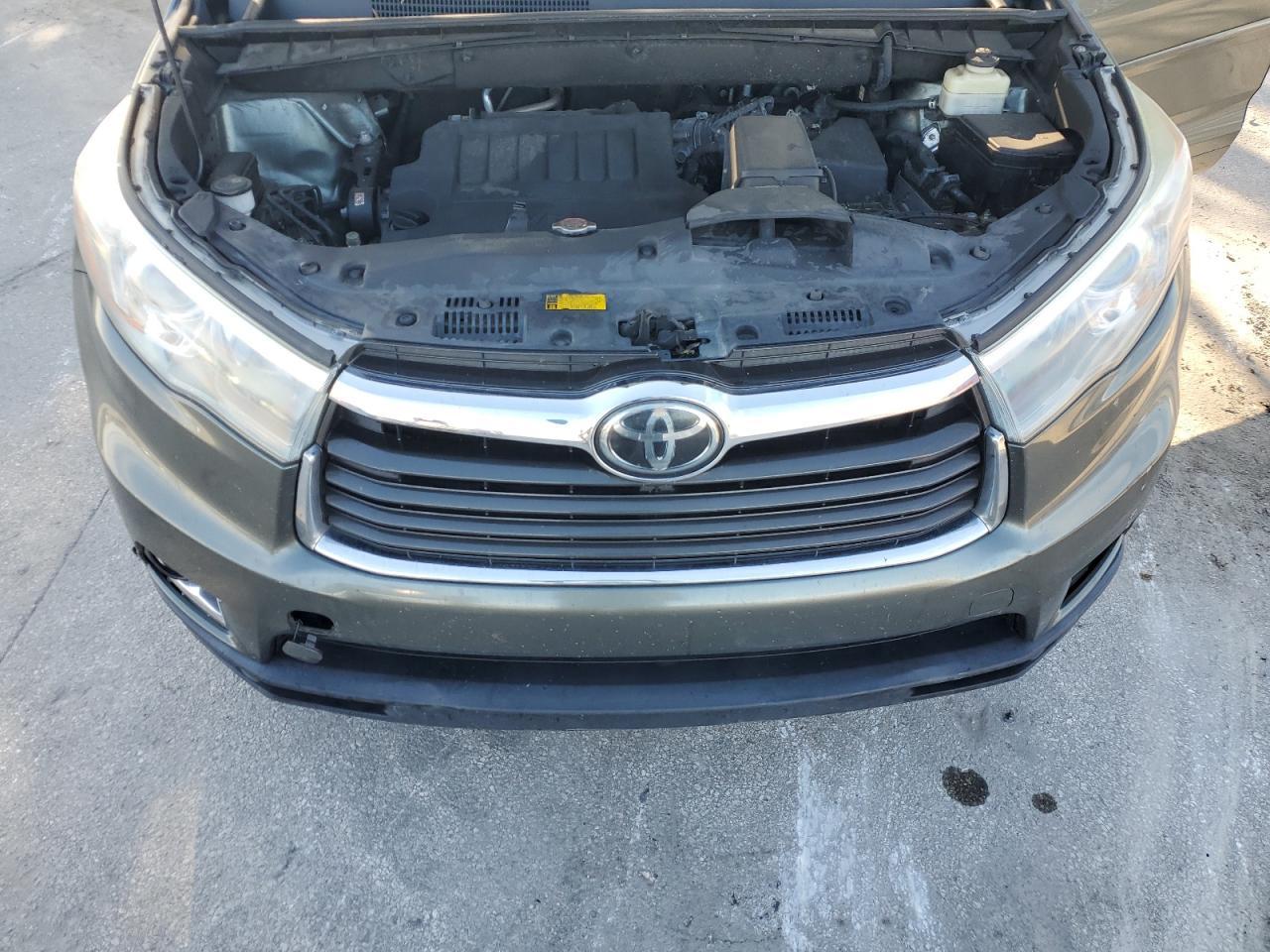2016 TOYOTA HIGHLANDER
