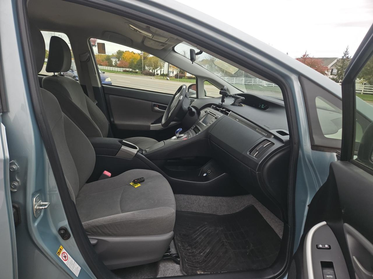 2012 TOYOTA Prius Plug-In