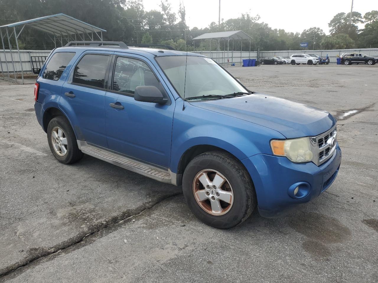 2010 FORD ESCAPE
