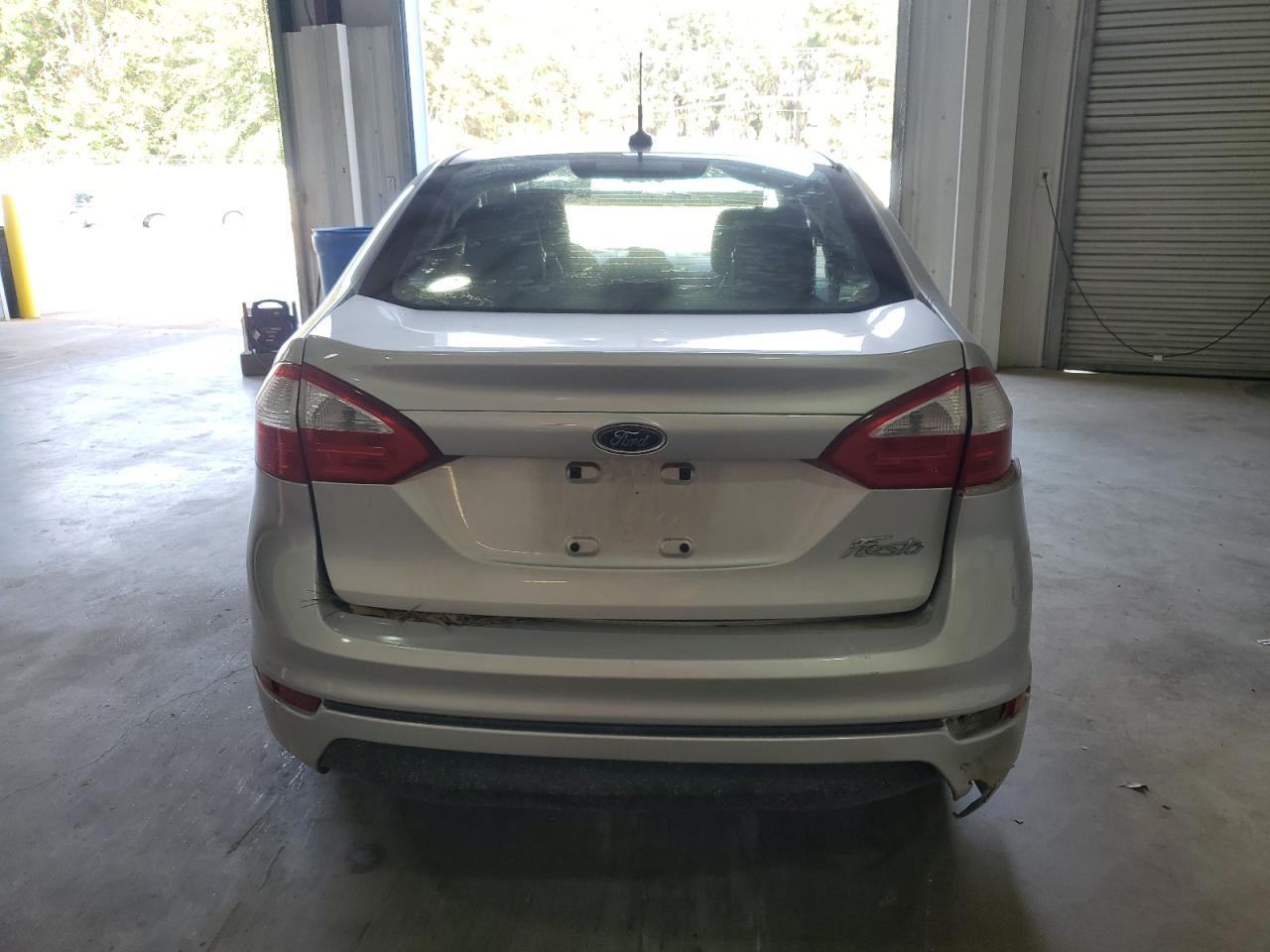 2016 FORD Fiesta