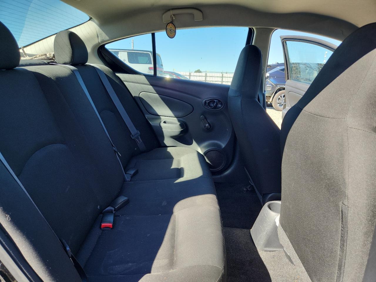 2017 NISSAN VERSA