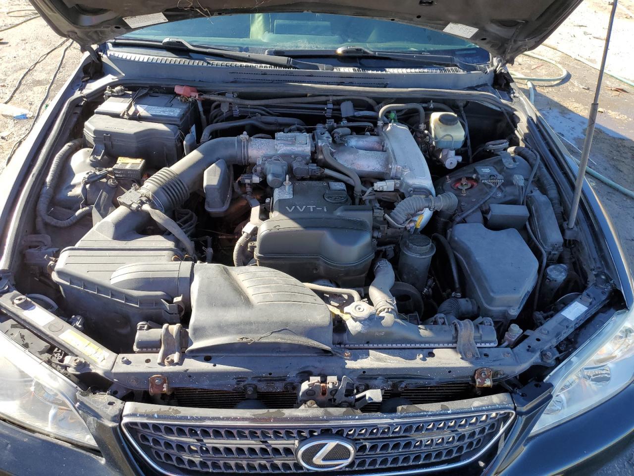 2004 LEXUS IS 300