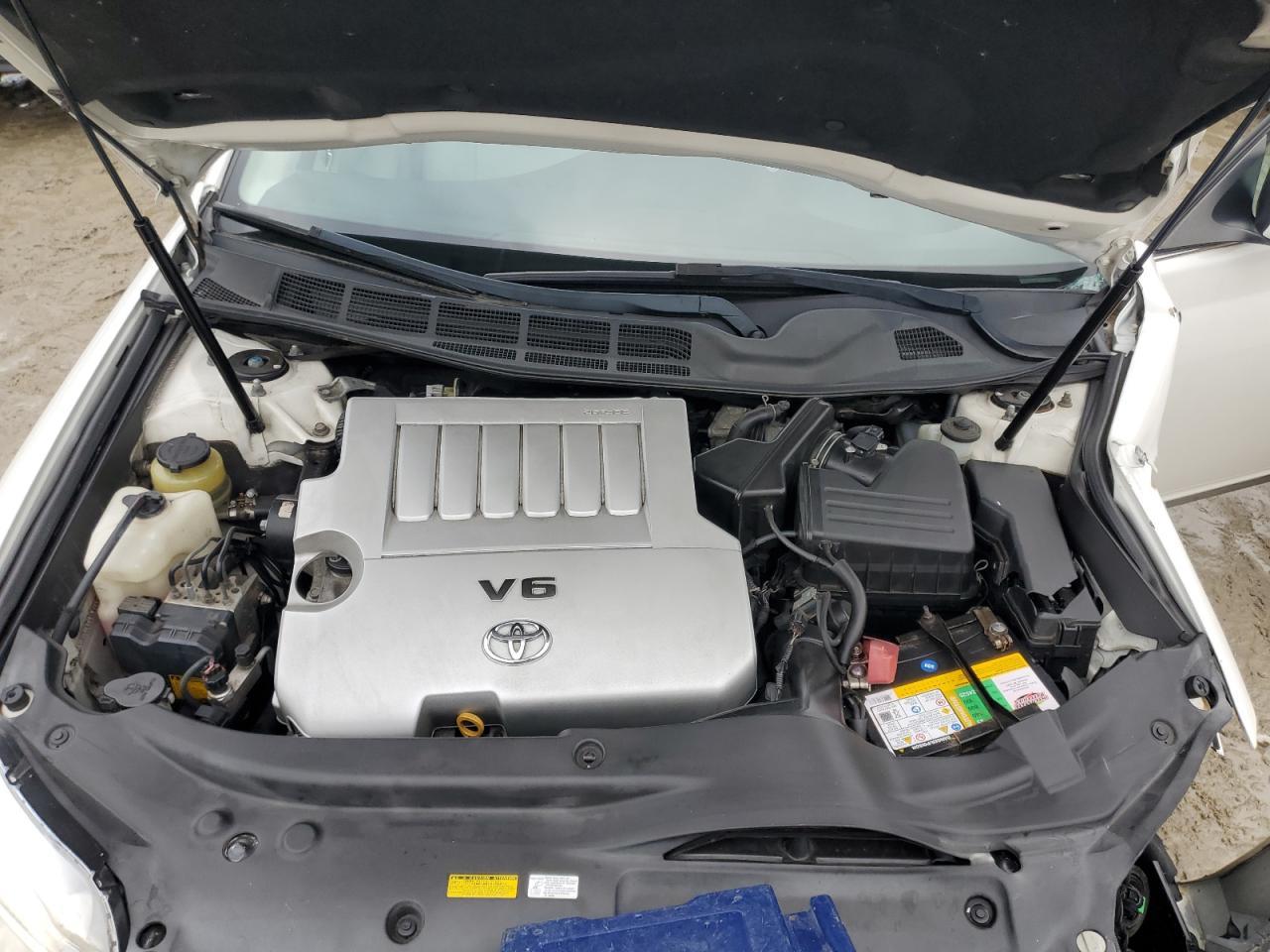 2011 TOYOTA Avalon