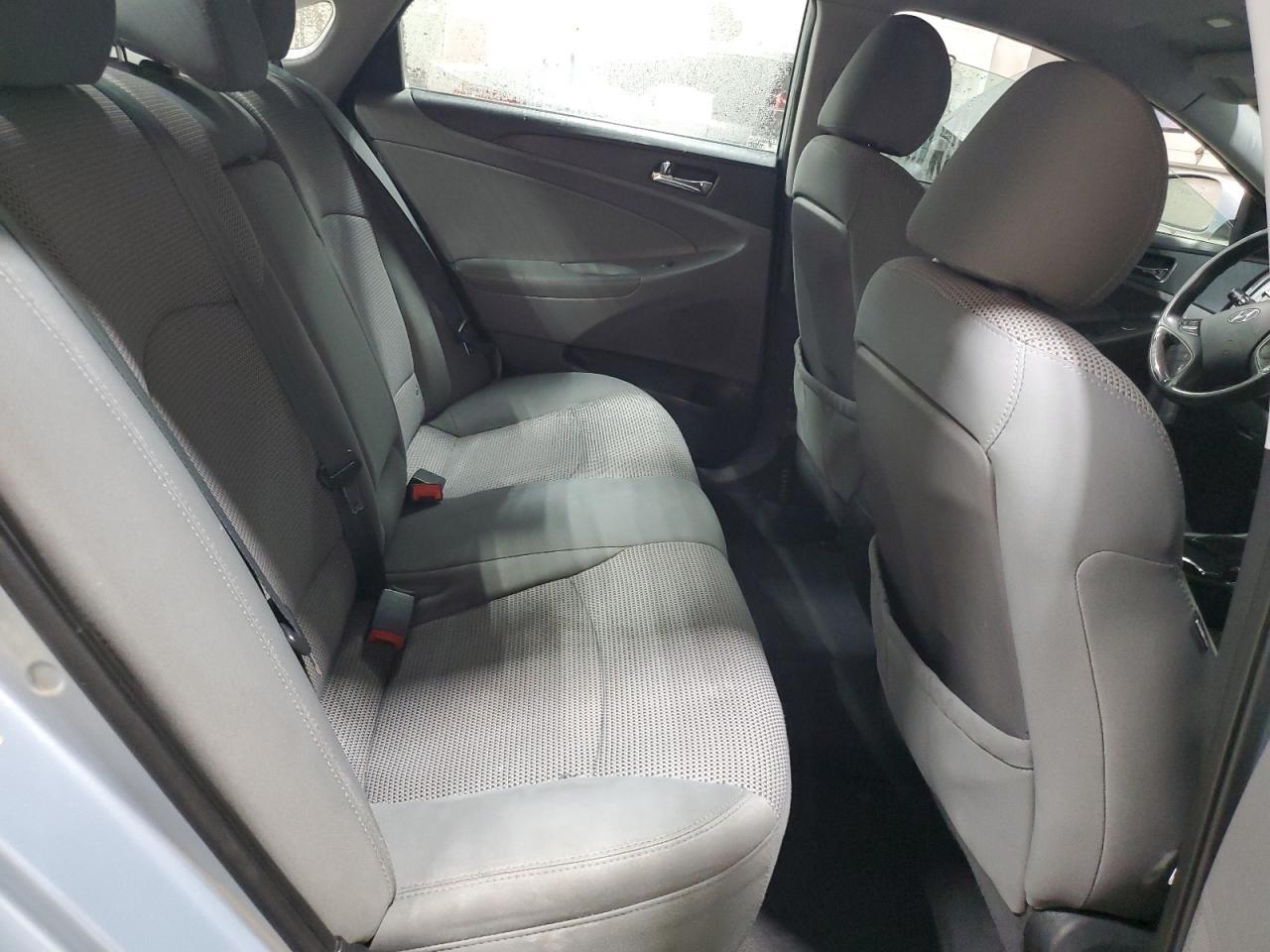 2011 HYUNDAI SONATA