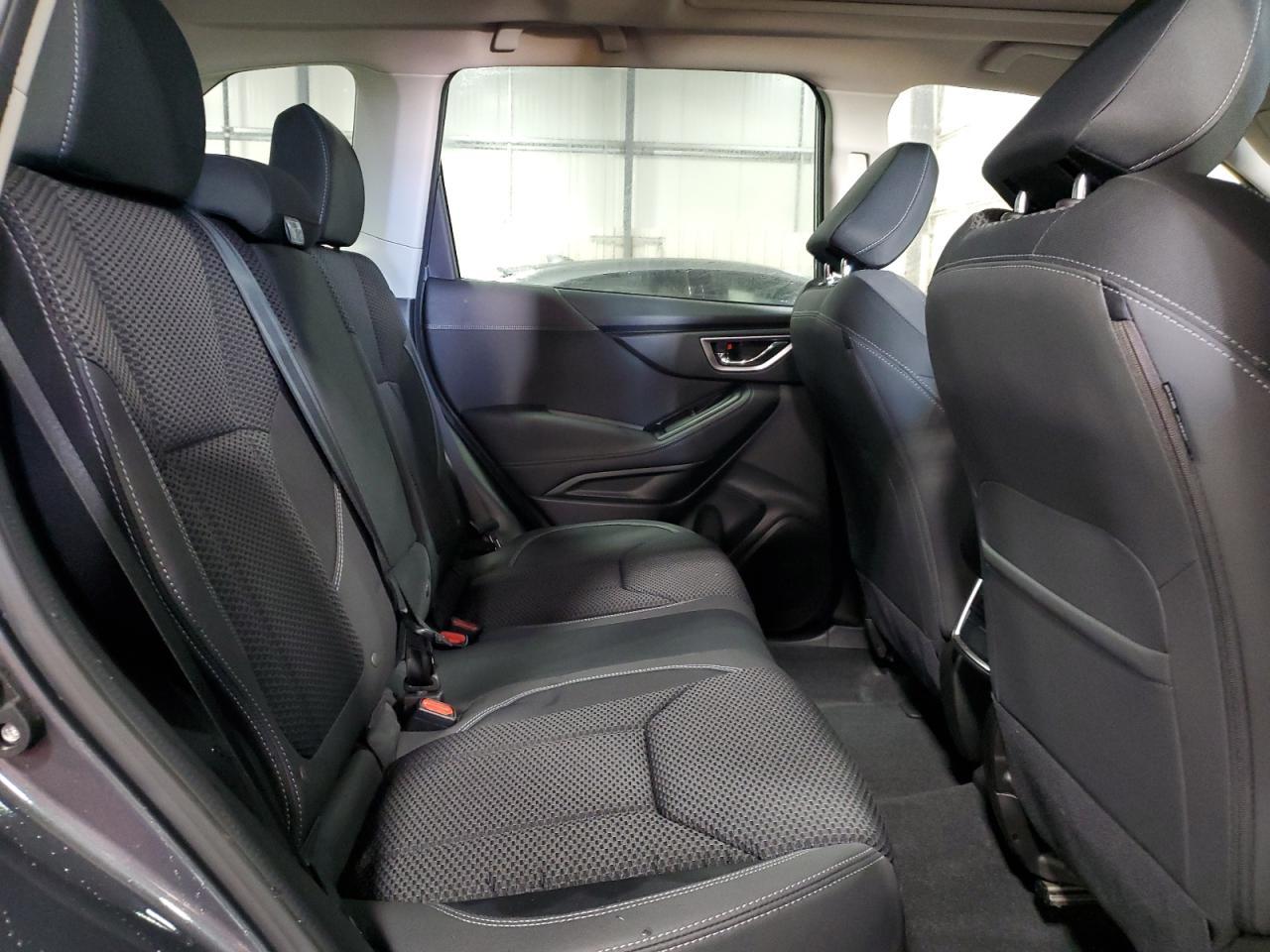 2021 SUBARU FORESTER