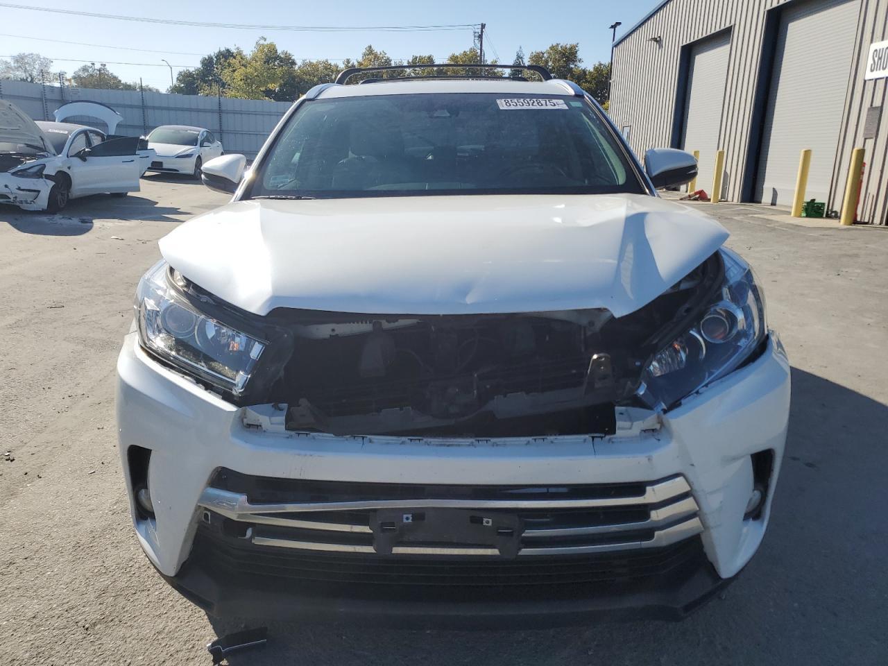 2017 TOYOTA HIGHLANDER