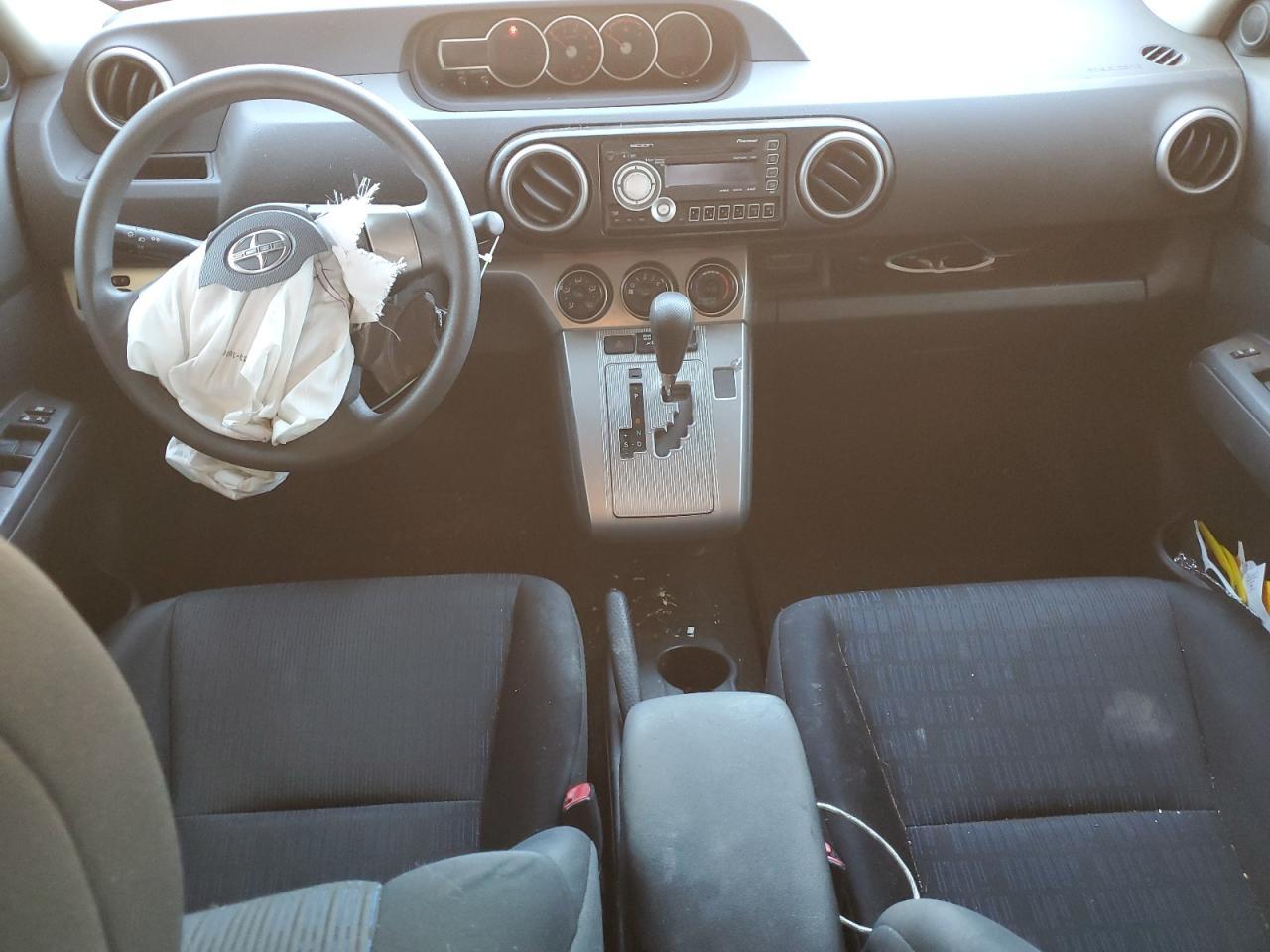 2011 TOYOTA SCION
