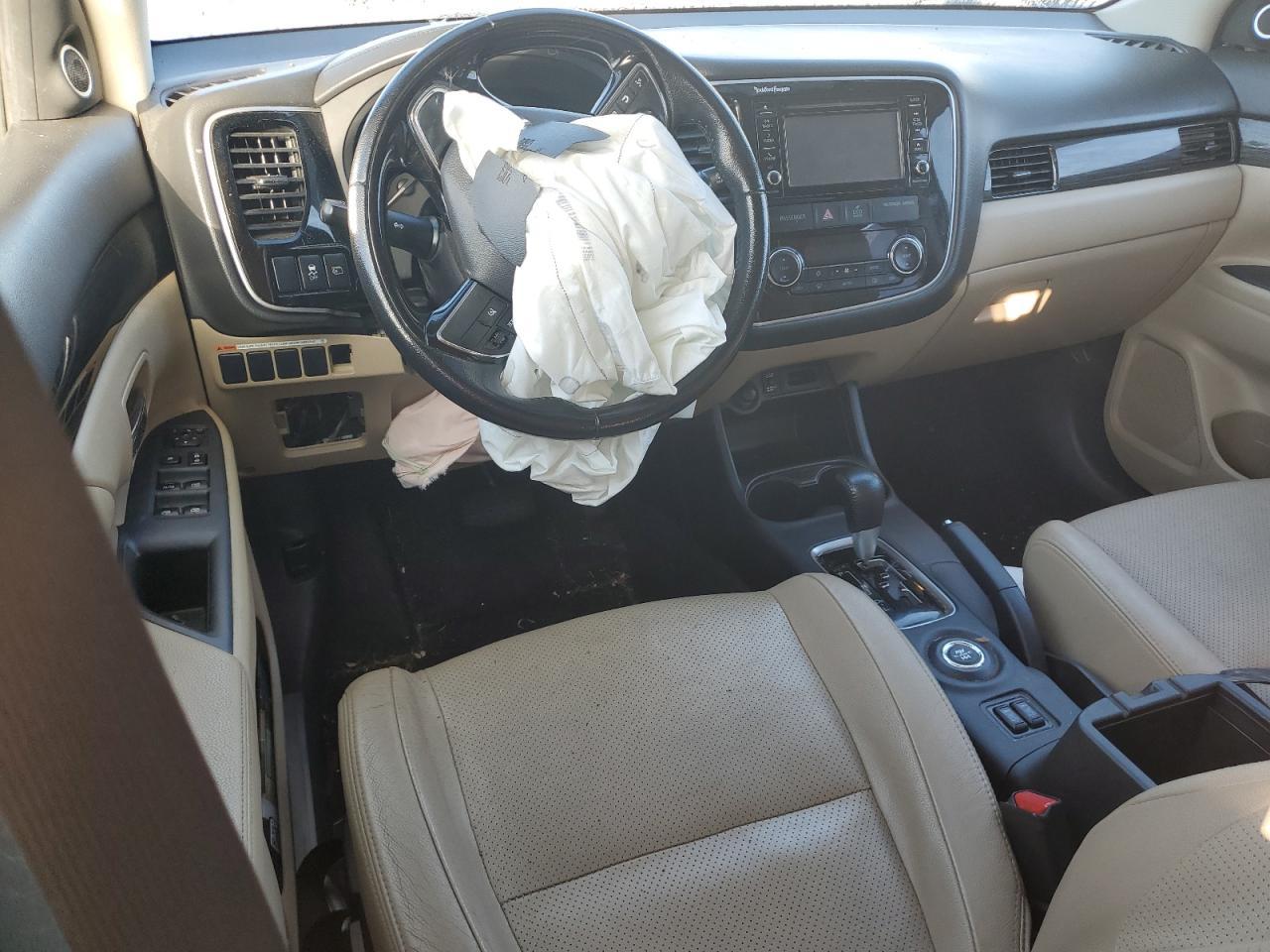 2016 MITSUBISHI outlander