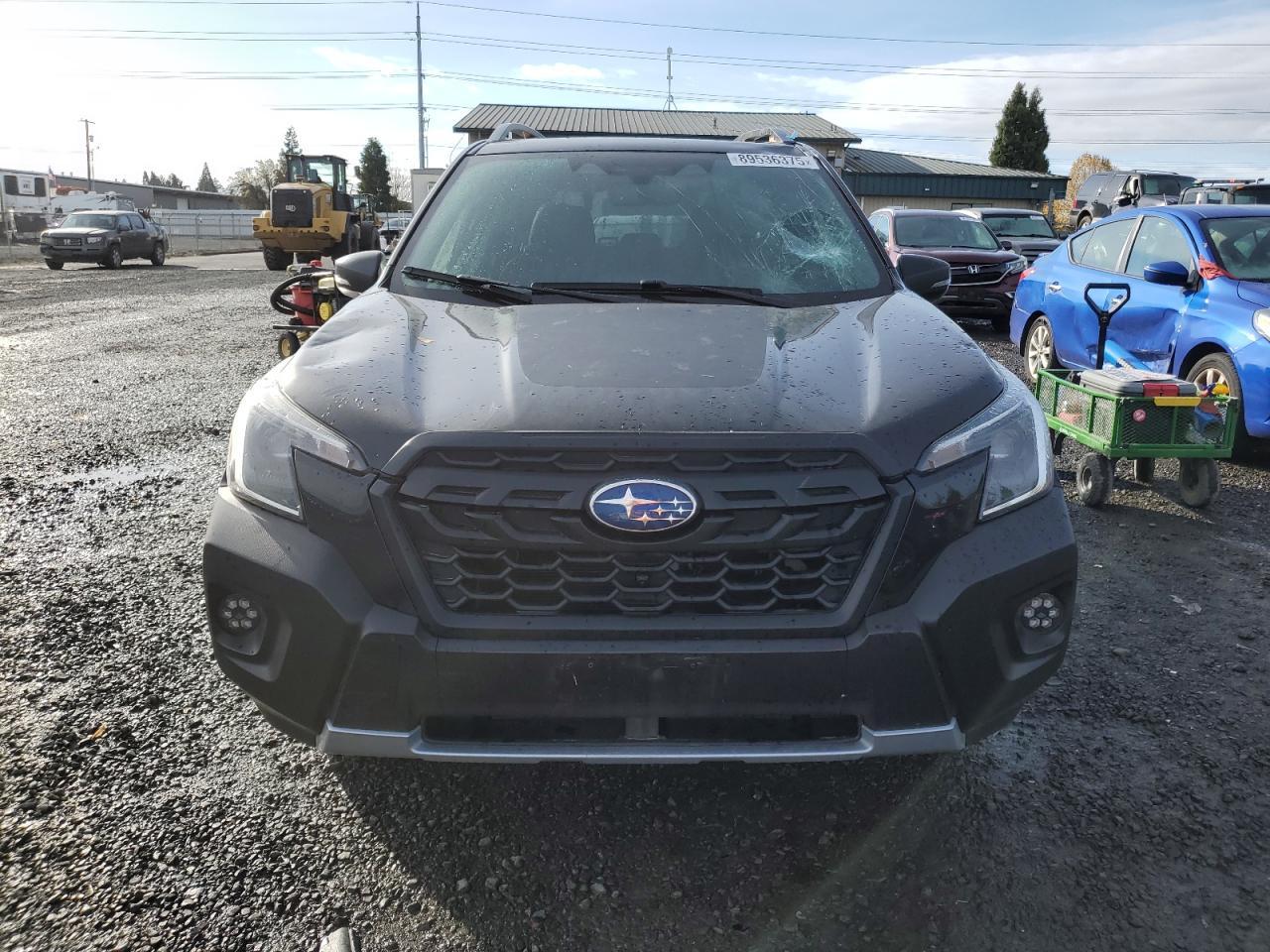 2022 SUBARU FORESTER
