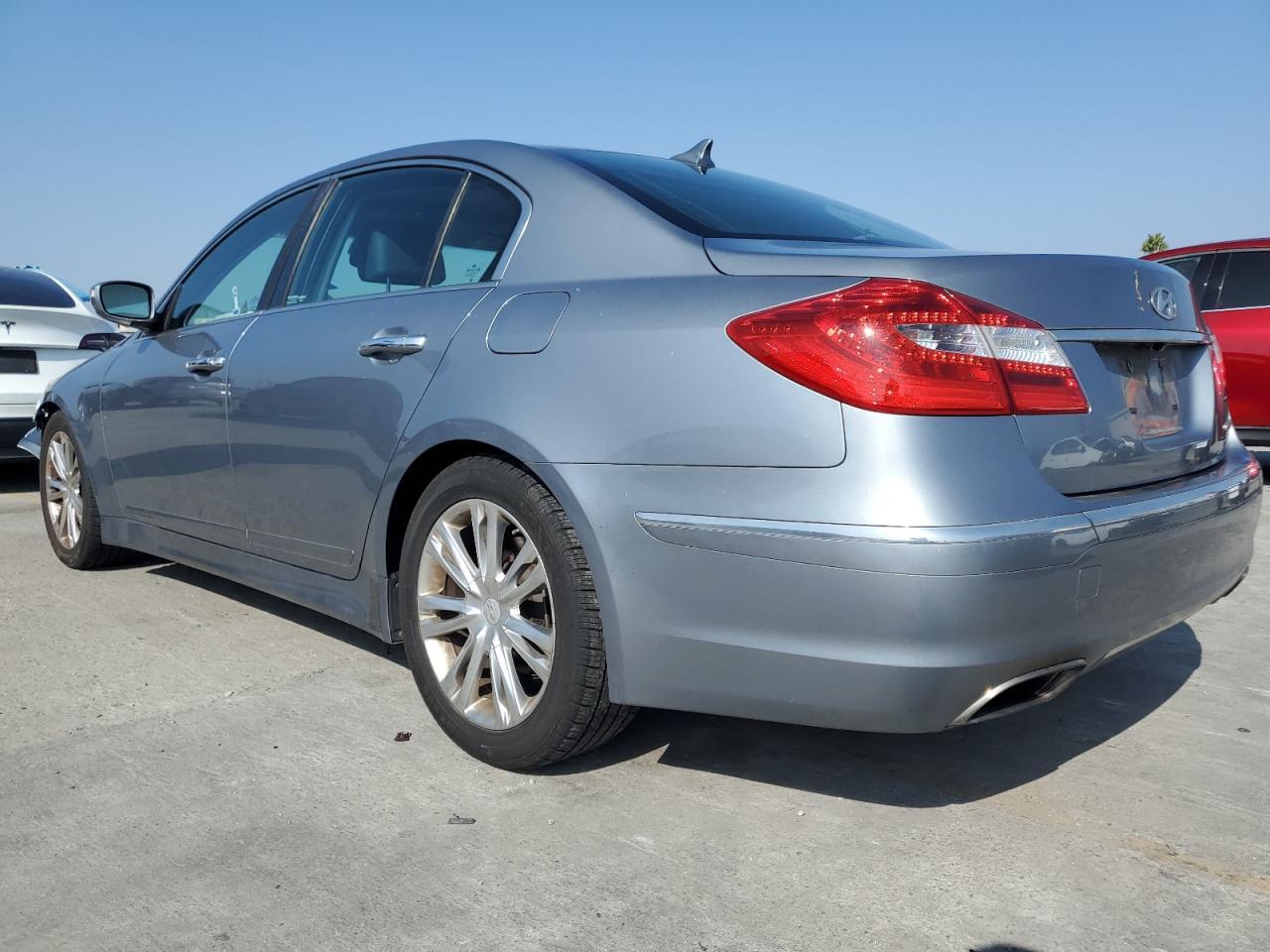 2014 HYUNDAI GENESIS