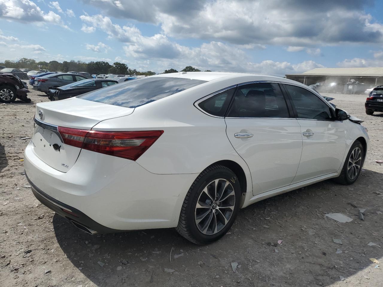 2016 TOYOTA Avalon