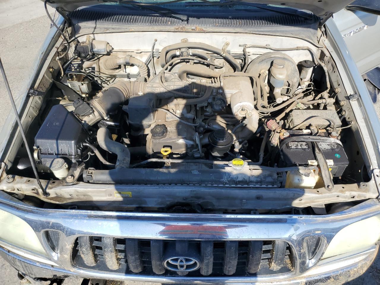 2004 TOYOTA TACOMA