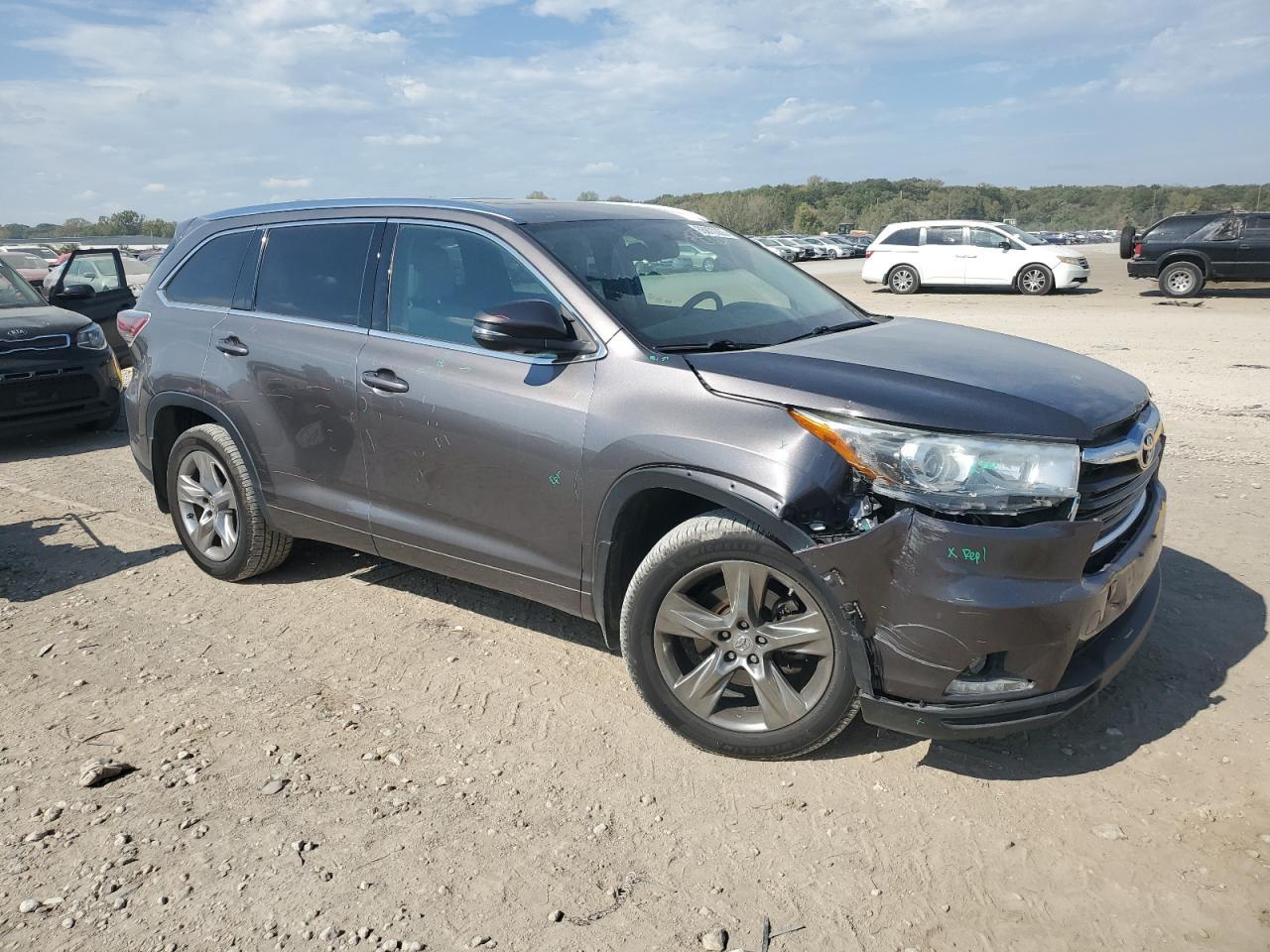 2015 TOYOTA HIGHLANDER