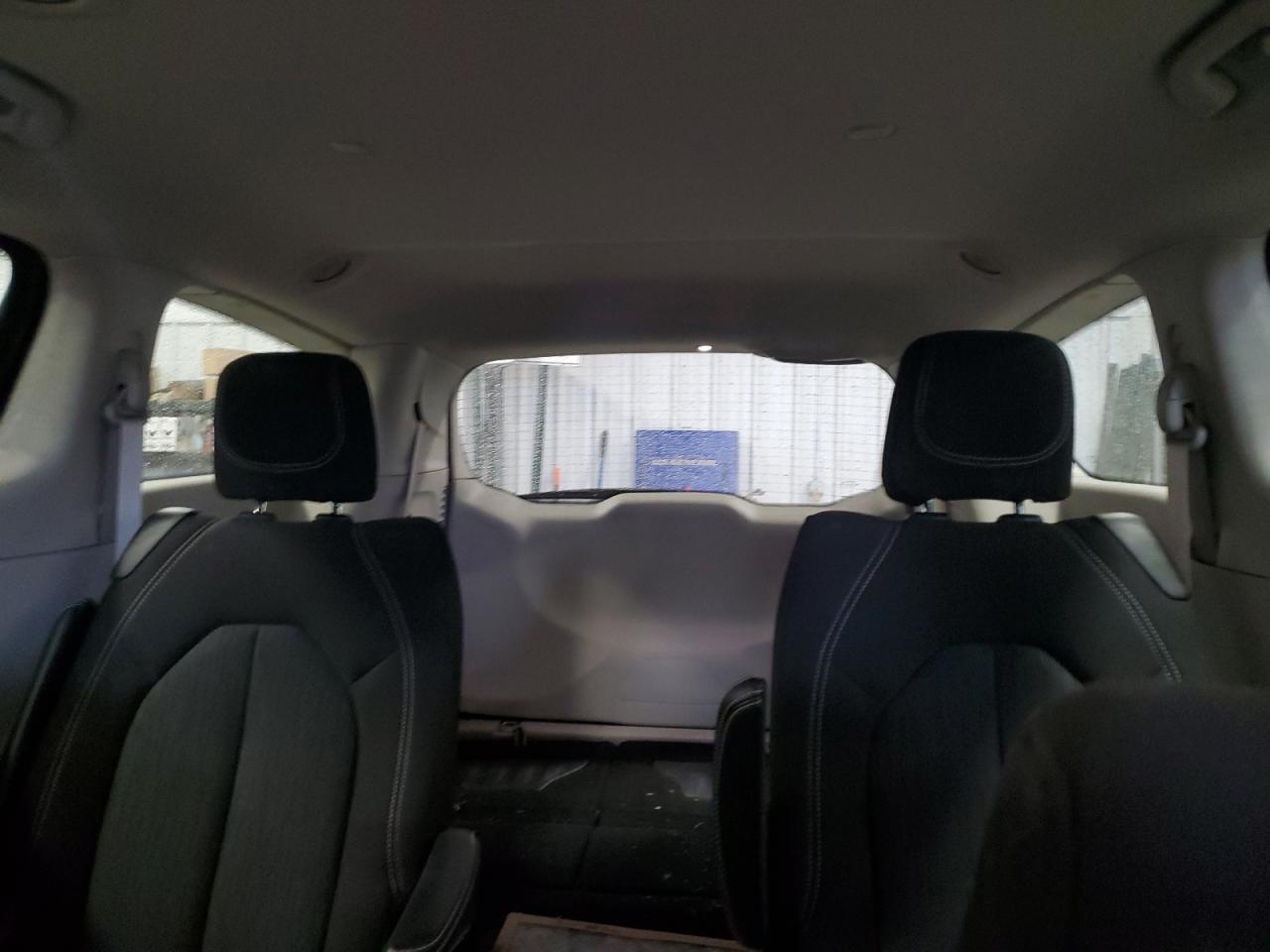 2023 CHRYSLER Voyager