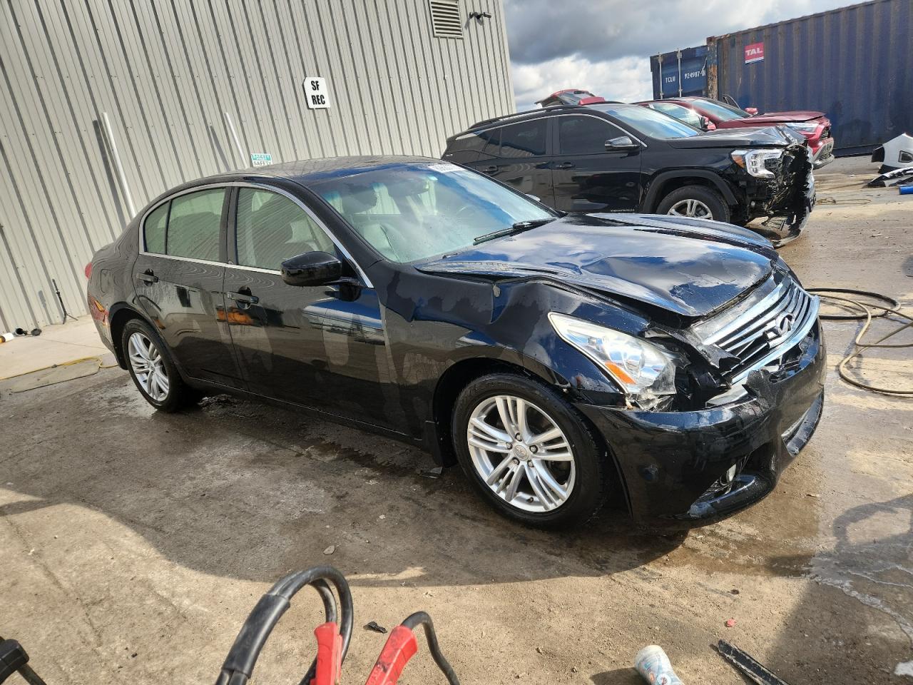 2013 INFINITI G37