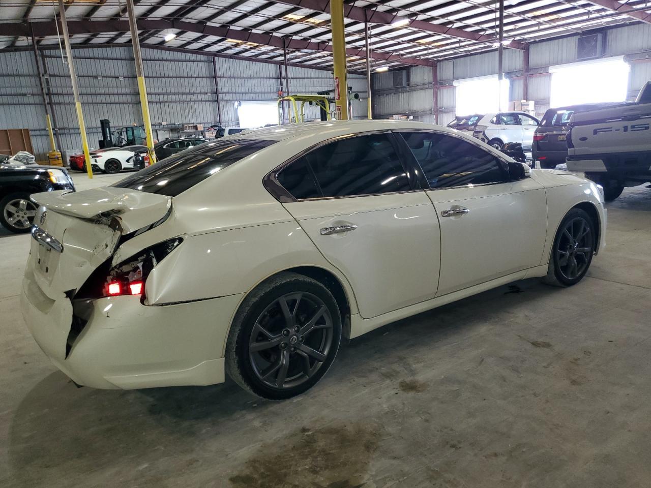 2014 NISSAN Maxima