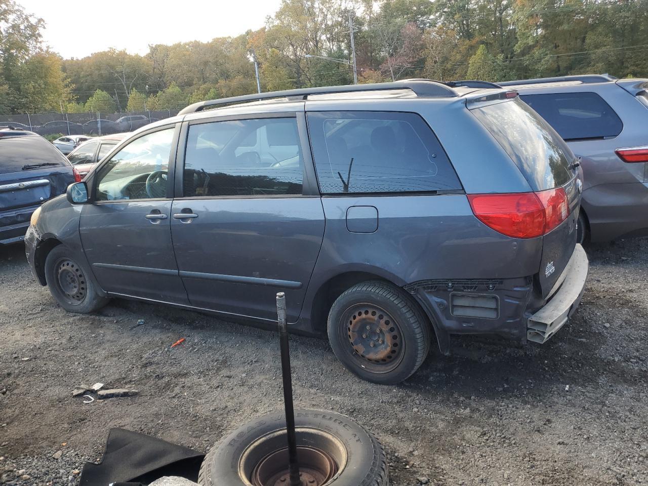 2007 TOYOTA SIENNA
