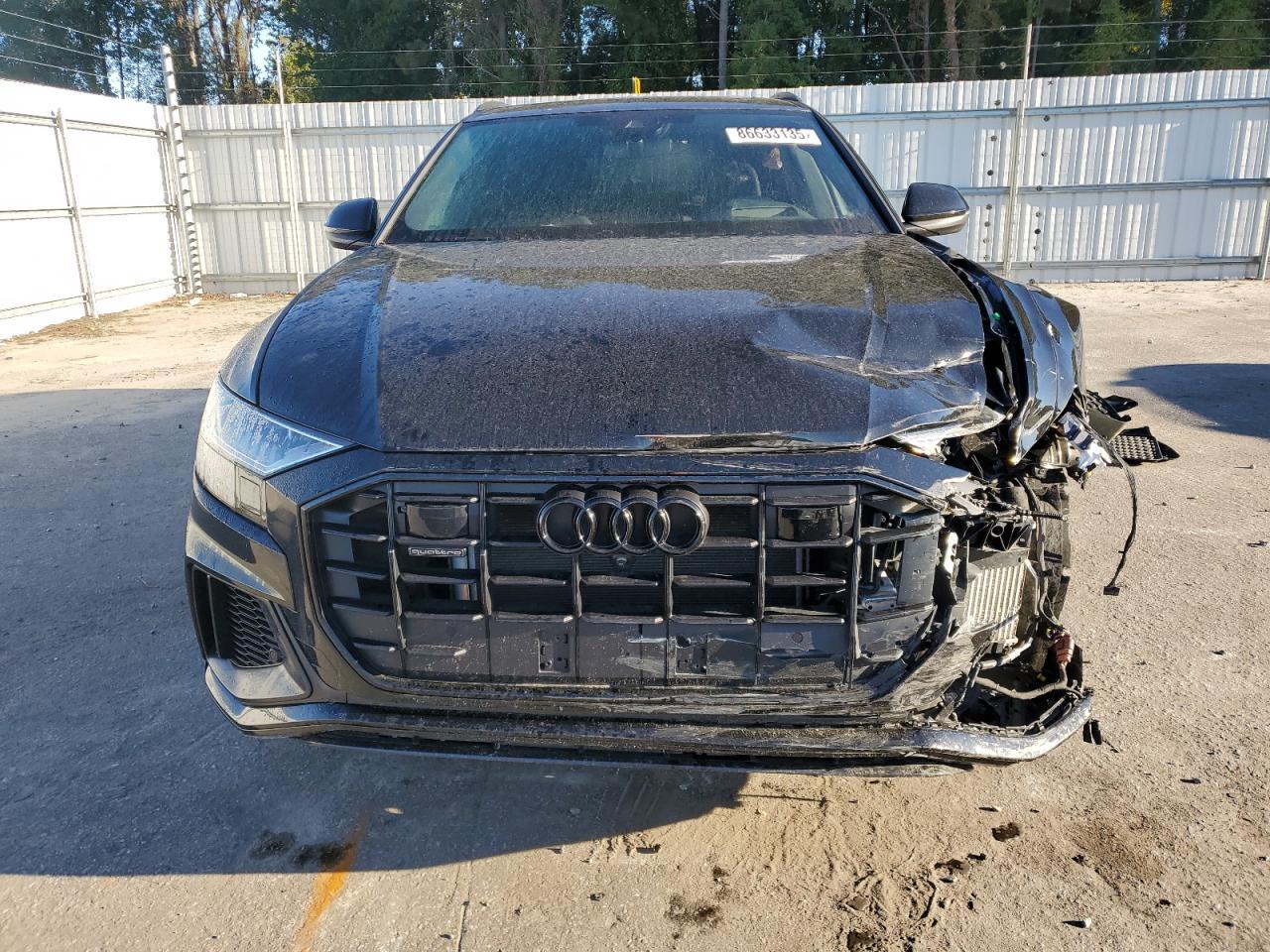 2023 AUDI Q8