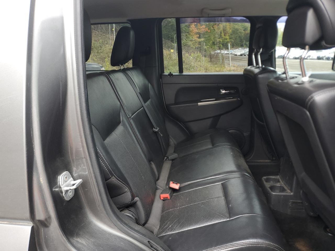2012 JEEP Liberty