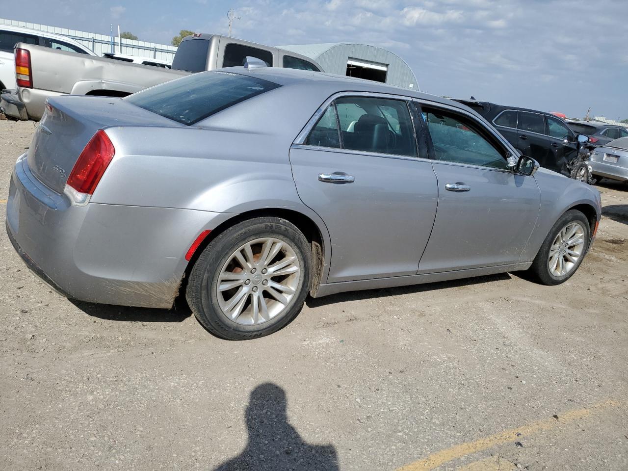 2017 CHRYSLER 300