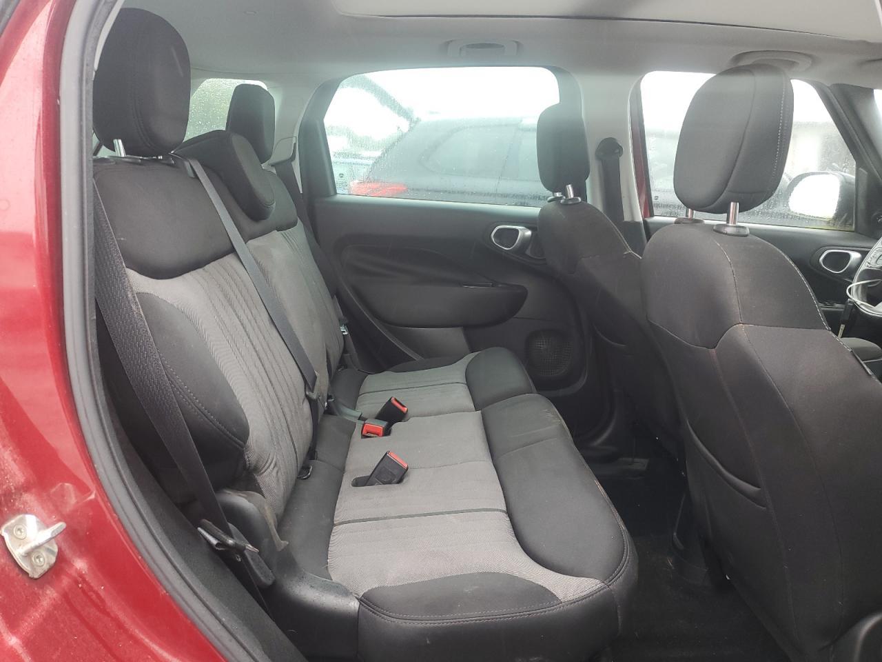 2015 FIAT 500L