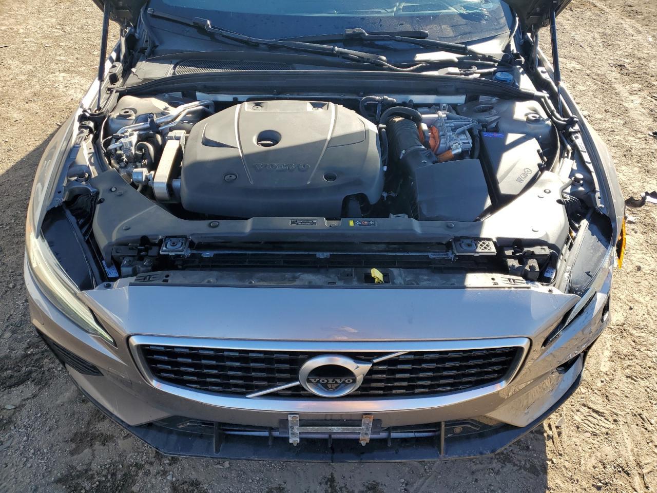 2019 VOLVO S60