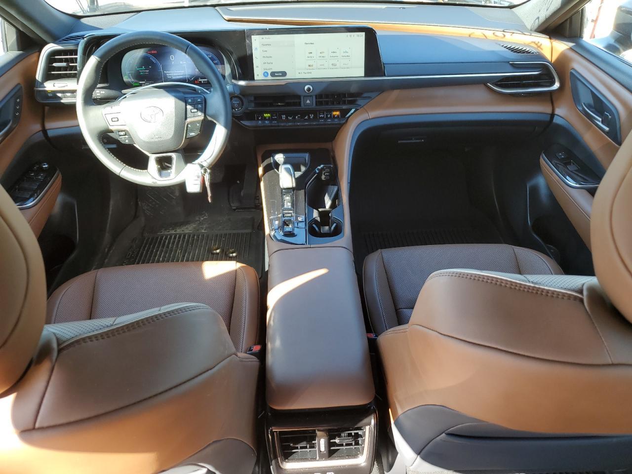 2025 TOYOTA Crown