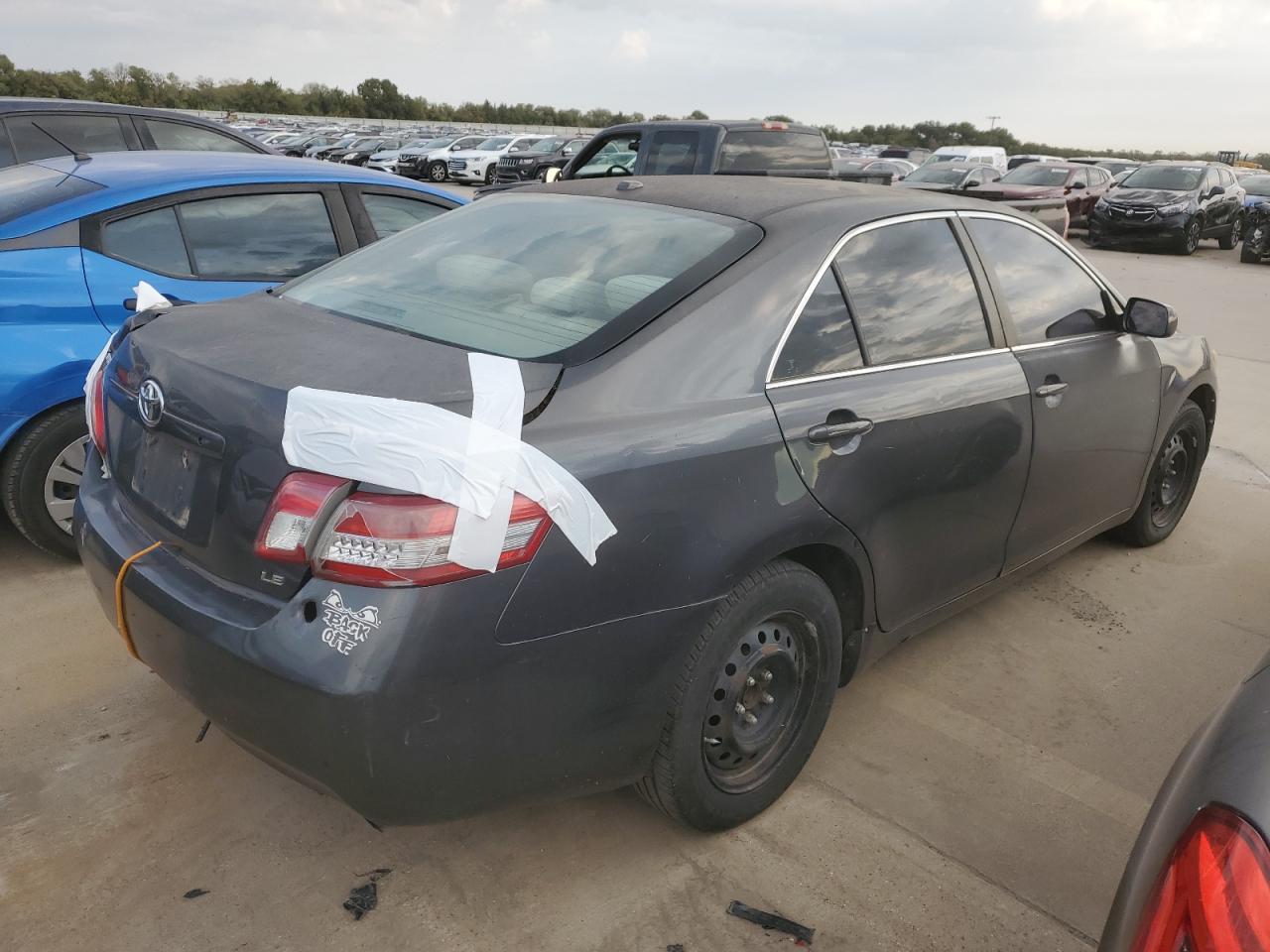 2011 TOYOTA CAMRY
